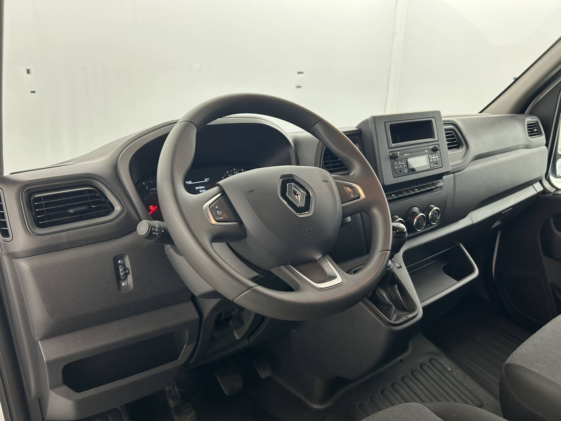 Vente en ligne Renault Master Fourgon MASTER CA TRAC F3500 L2H2 BLUE DCI 135 au prix de 24 990 €