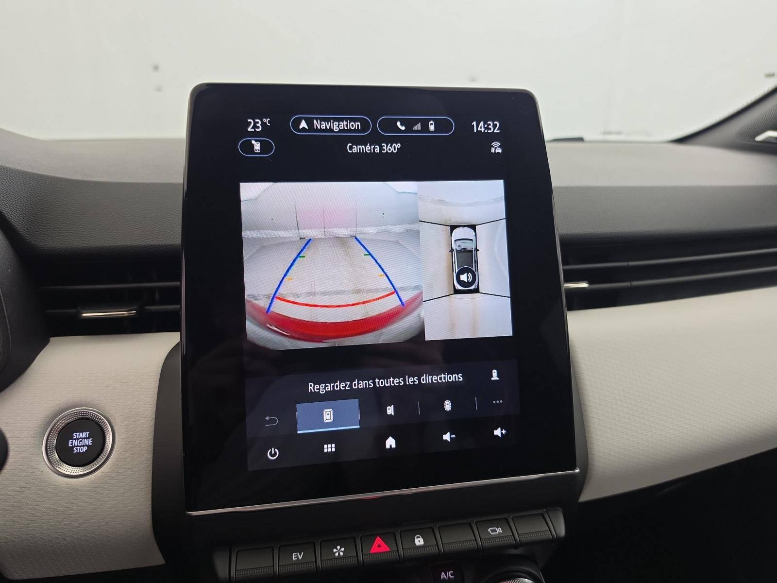 Vente en ligne Renault Clio 5 Clio E-Tech full hybrid 145 au prix de 17 490 €