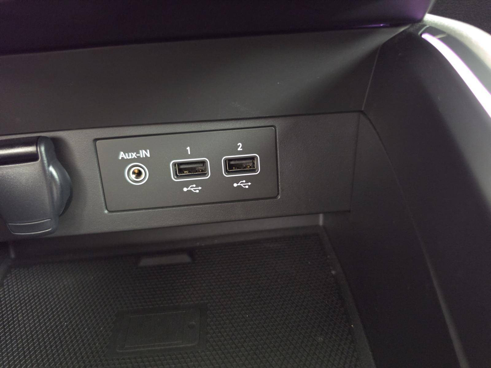Vente en ligne Renault Clio 5 Clio E-Tech full hybrid 145 au prix de 17 490 €