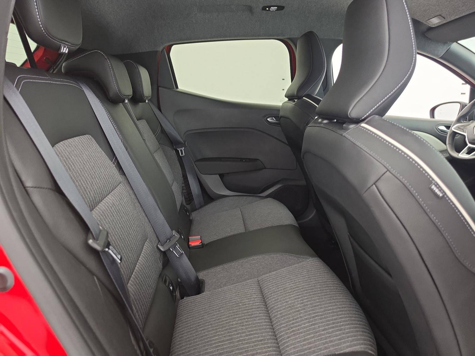 Vente en ligne Renault Clio 5 Clio E-Tech full hybrid 145 au prix de 17 490 €
