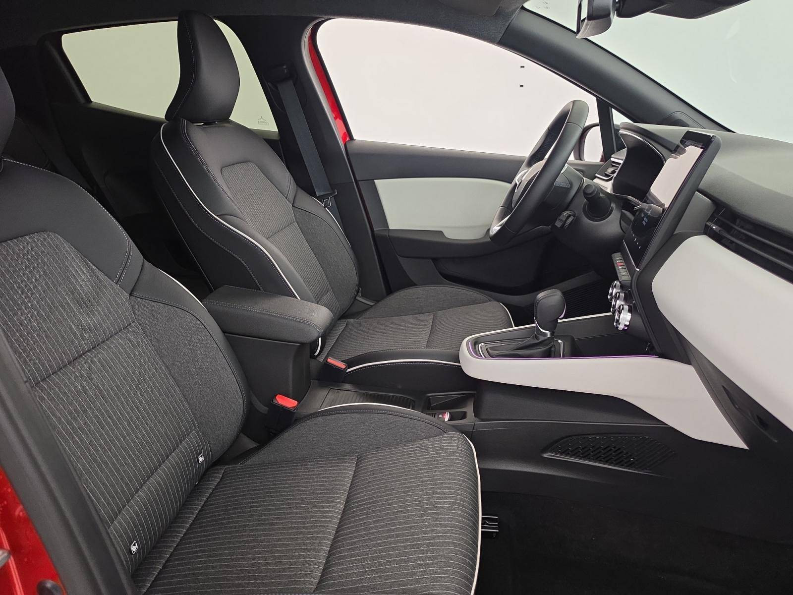 Vente en ligne Renault Clio 5 Clio E-Tech full hybrid 145 au prix de 17 490 €