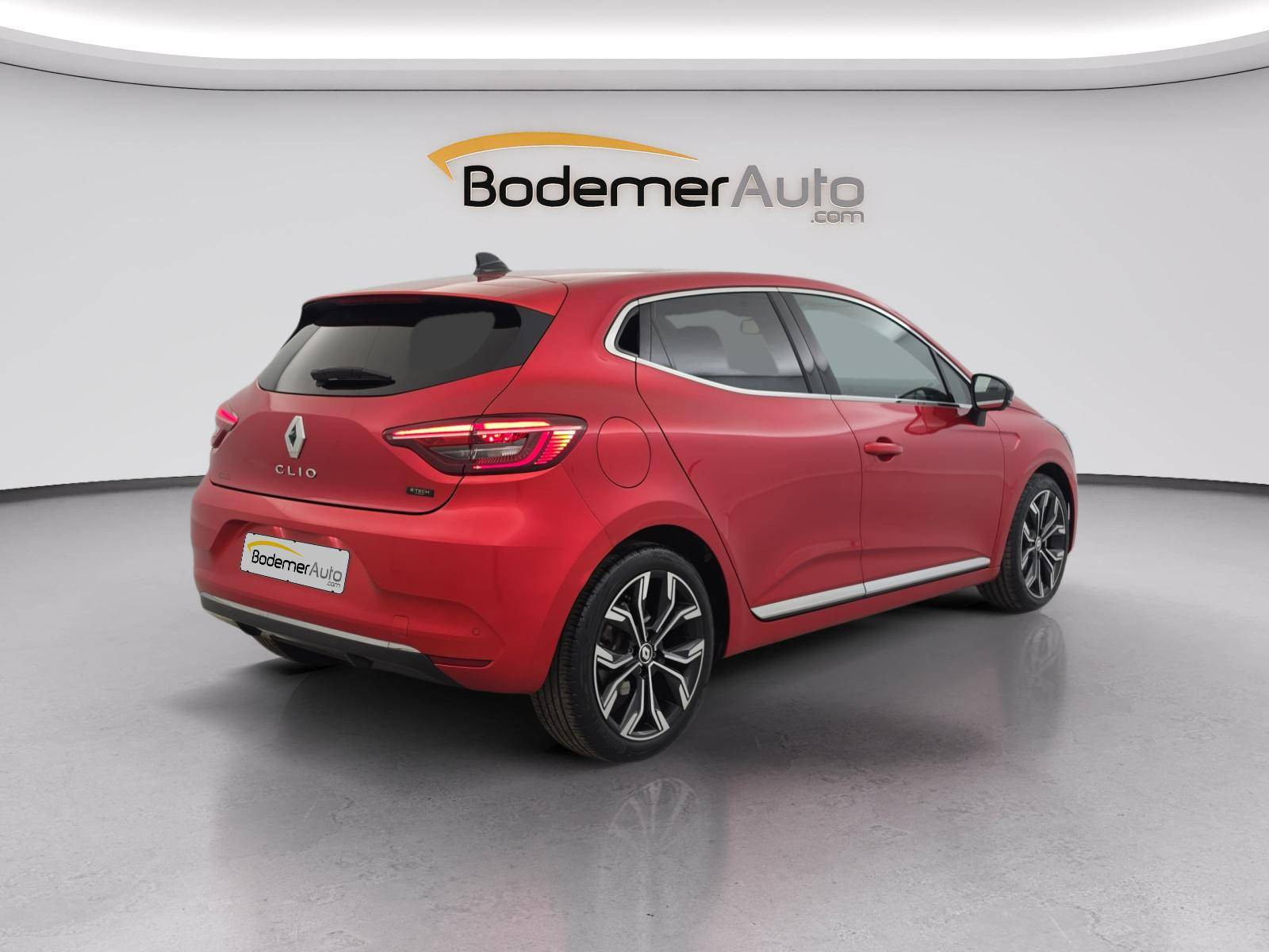 Vente en ligne Renault Clio 5 Clio E-Tech full hybrid 145 au prix de 17 490 €