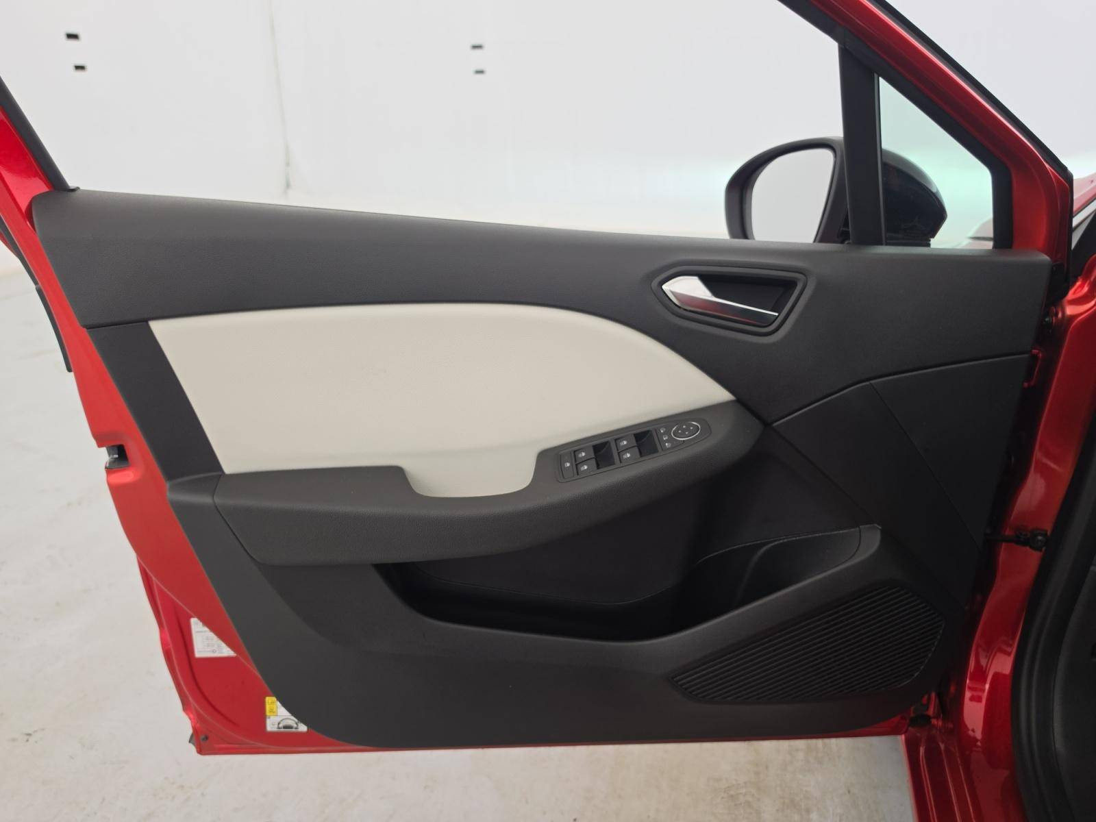 Vente en ligne Renault Clio 5 Clio E-Tech full hybrid 145 au prix de 17 490 €