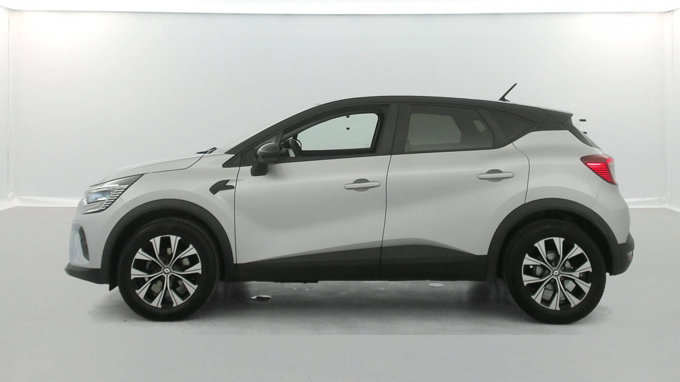 Renault Captur  TCe 100 GPL occasion de 2023 en vente à Pontivy