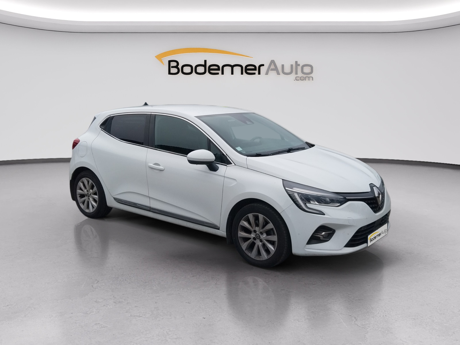 Vente en ligne Renault Clio 5 Clio Blue dCi 115 au prix de 14 990 €