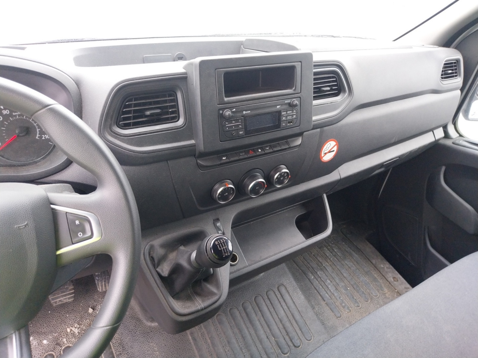 Vente en ligne Renault Master Fourgon MASTER FGN TRAC F3500 L2H2 BLUE DCI 135 au prix de 20 990 €