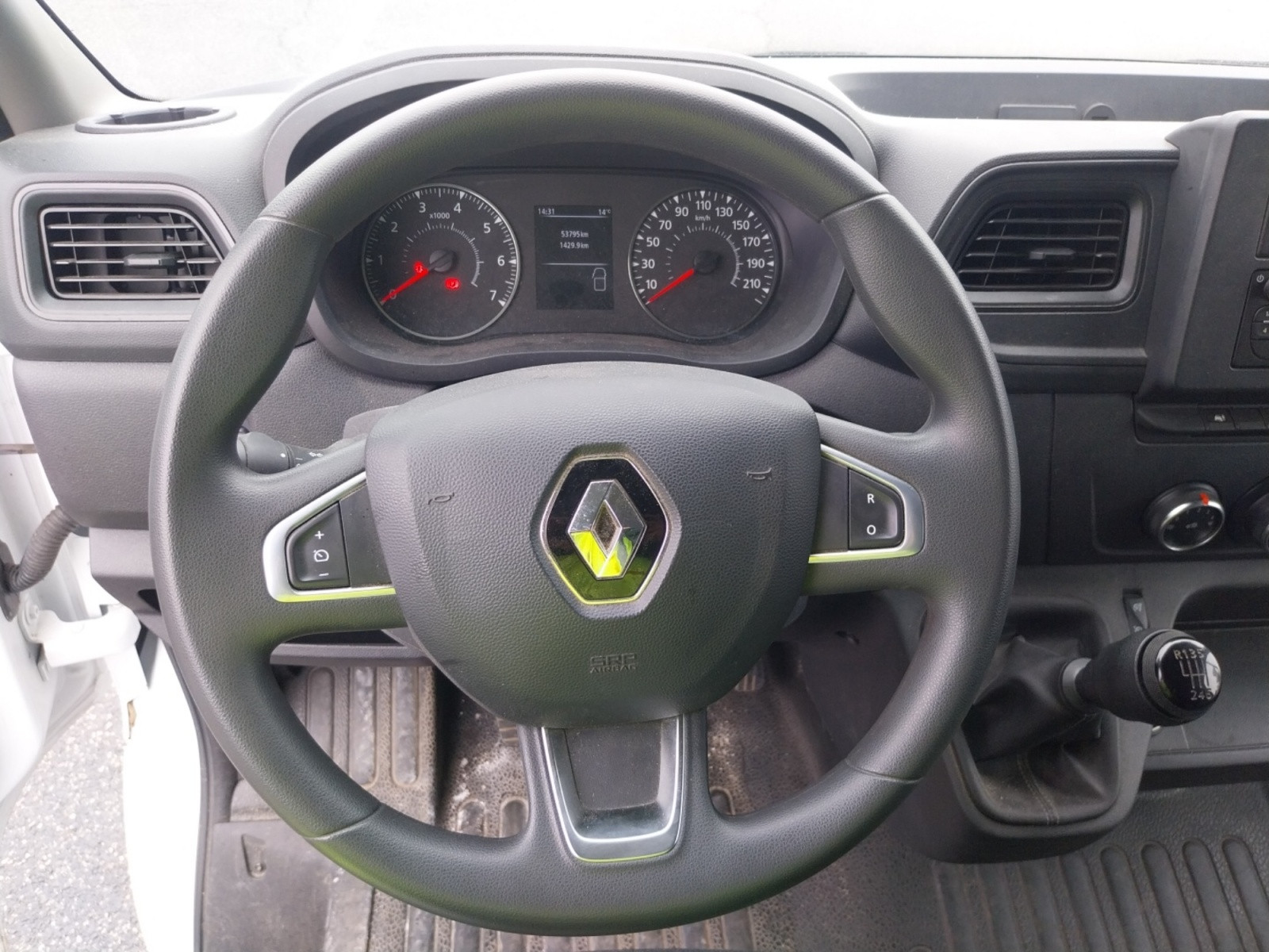 Vente en ligne Renault Master Fourgon MASTER FGN TRAC F3500 L2H2 BLUE DCI 135 au prix de 20 990 €