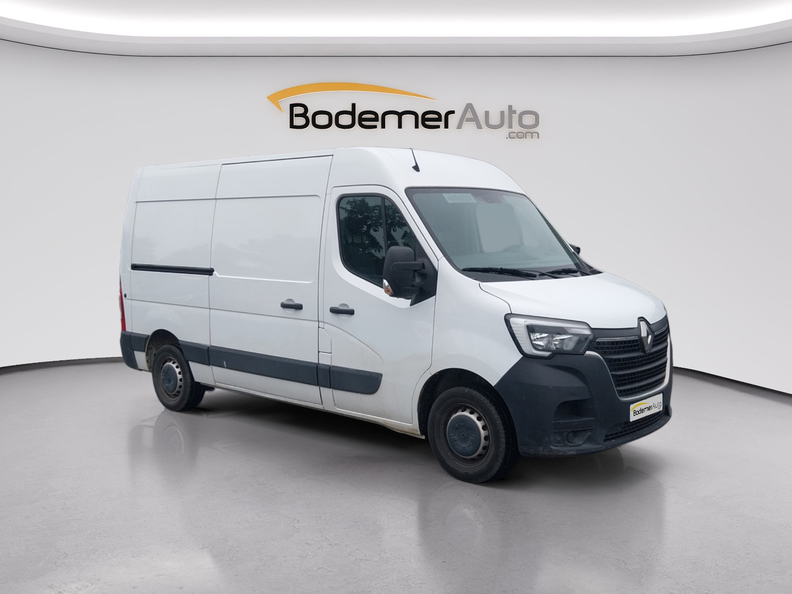 Vente en ligne Renault Master Fourgon MASTER FGN TRAC F3500 L2H2 BLUE DCI 135 au prix de 20 990 €