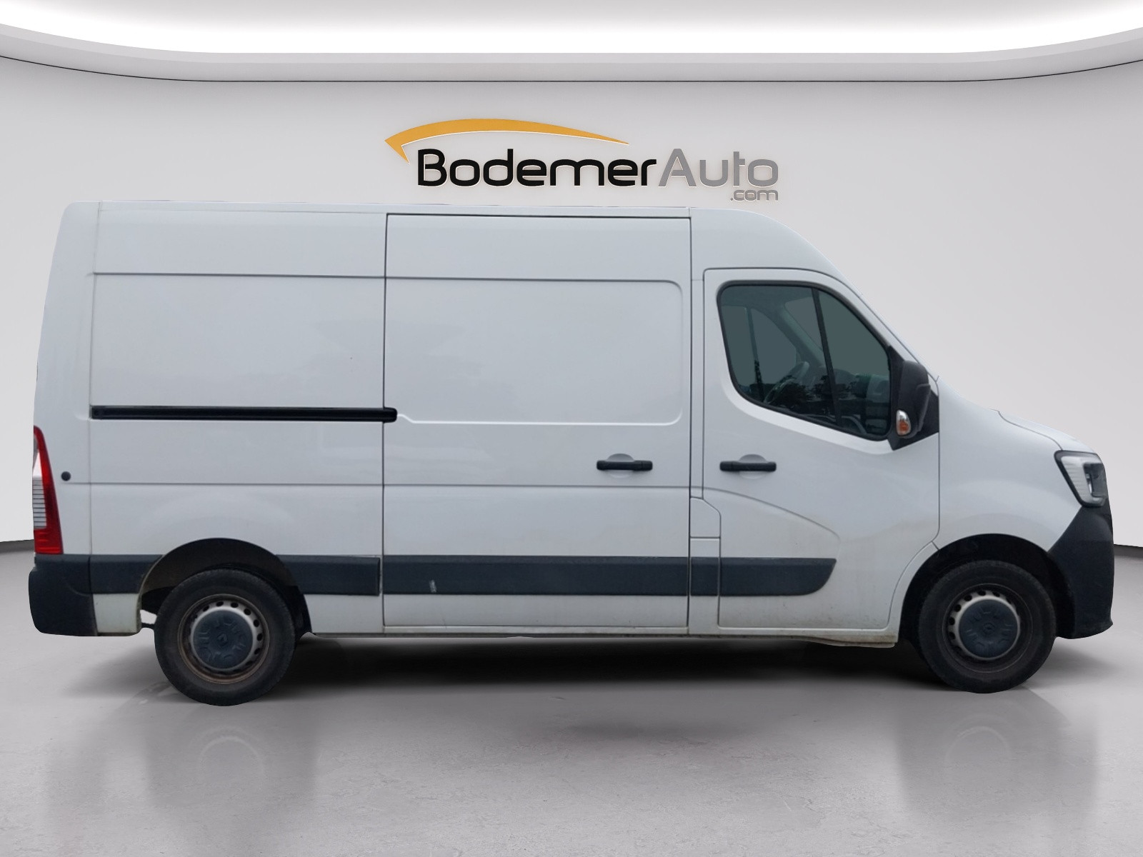 Vente en ligne Renault Master Fourgon MASTER FGN TRAC F3500 L2H2 BLUE DCI 135 au prix de 20 990 €