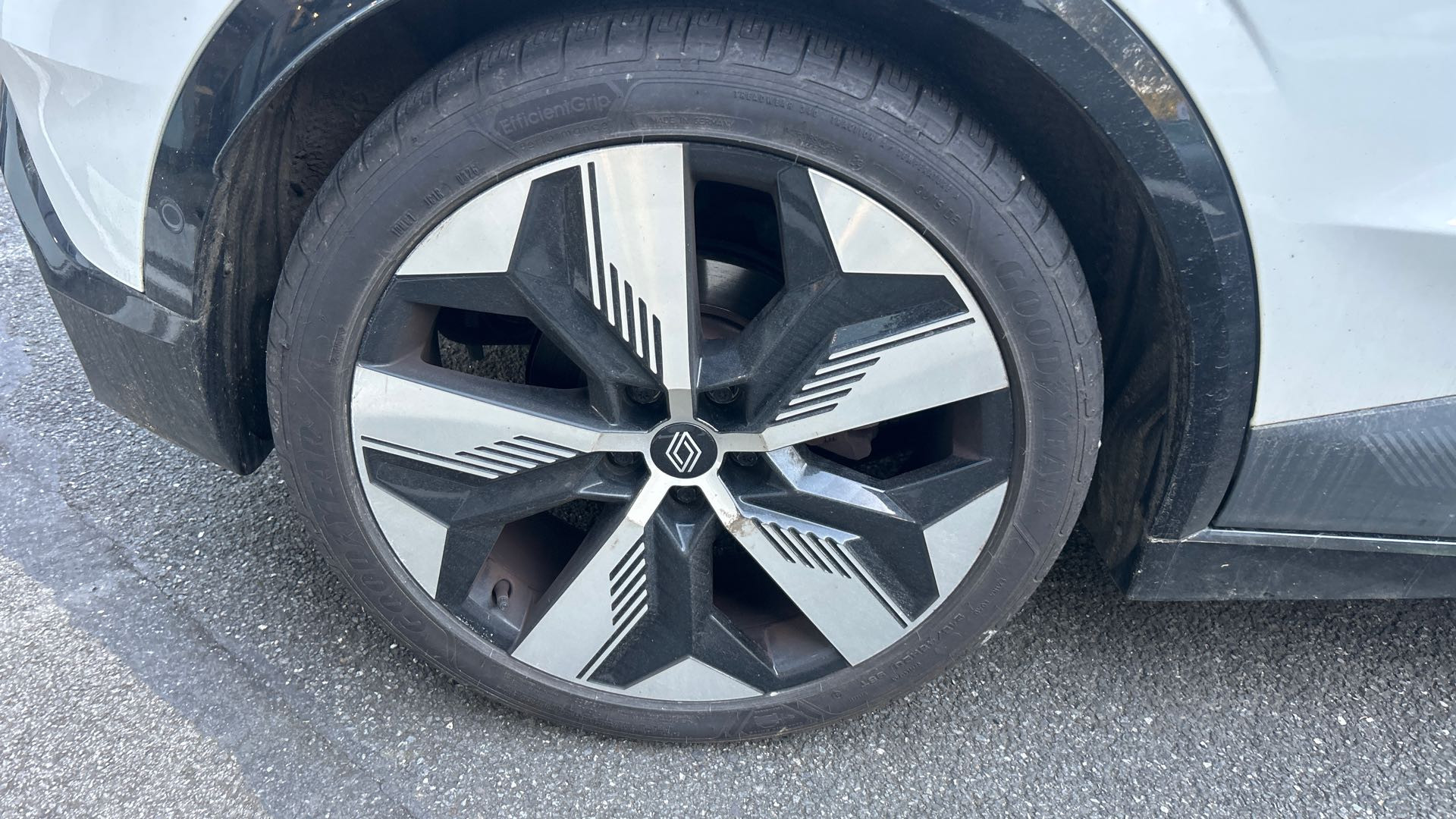 Vente en ligne Renault Megane E-Tech  EV60 220 ch super charge au prix de 28 990 €