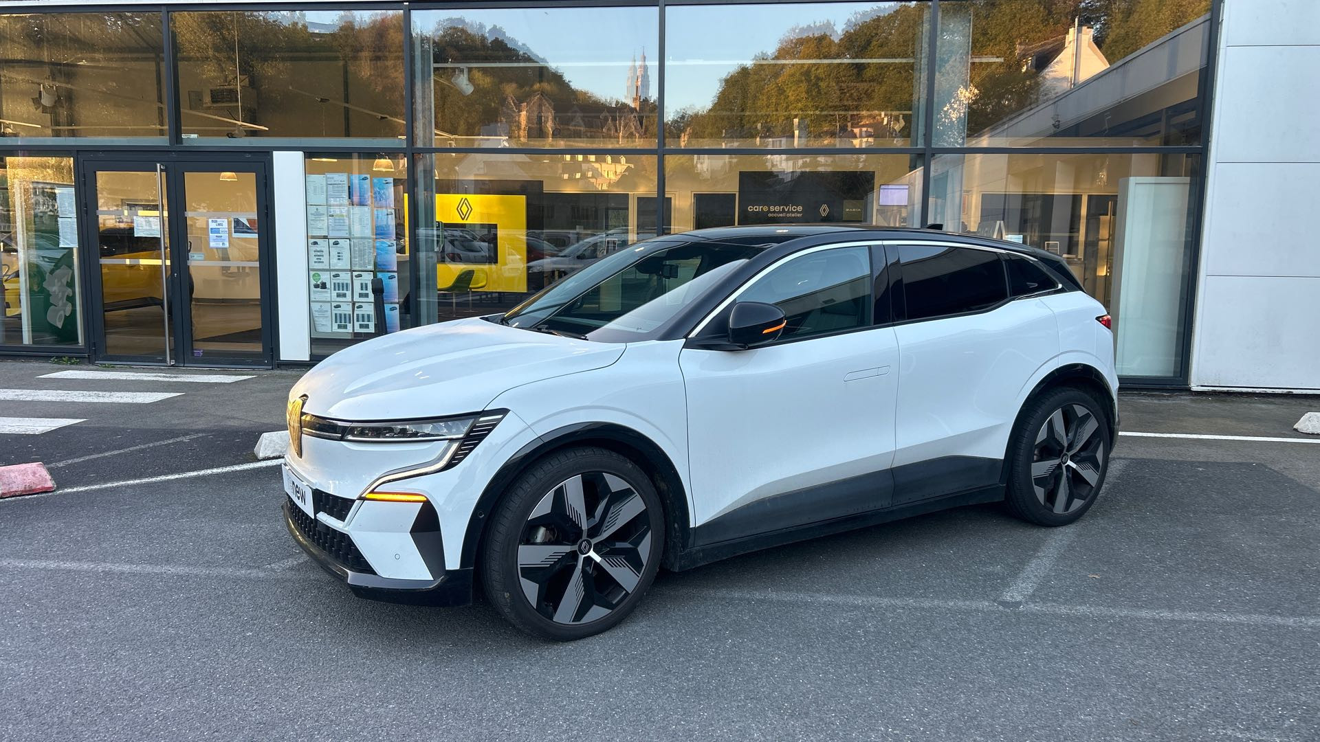 Renault Megane E-Tech  EV60 220 ch super charge occasion de 2024 en vente à Châteaulin