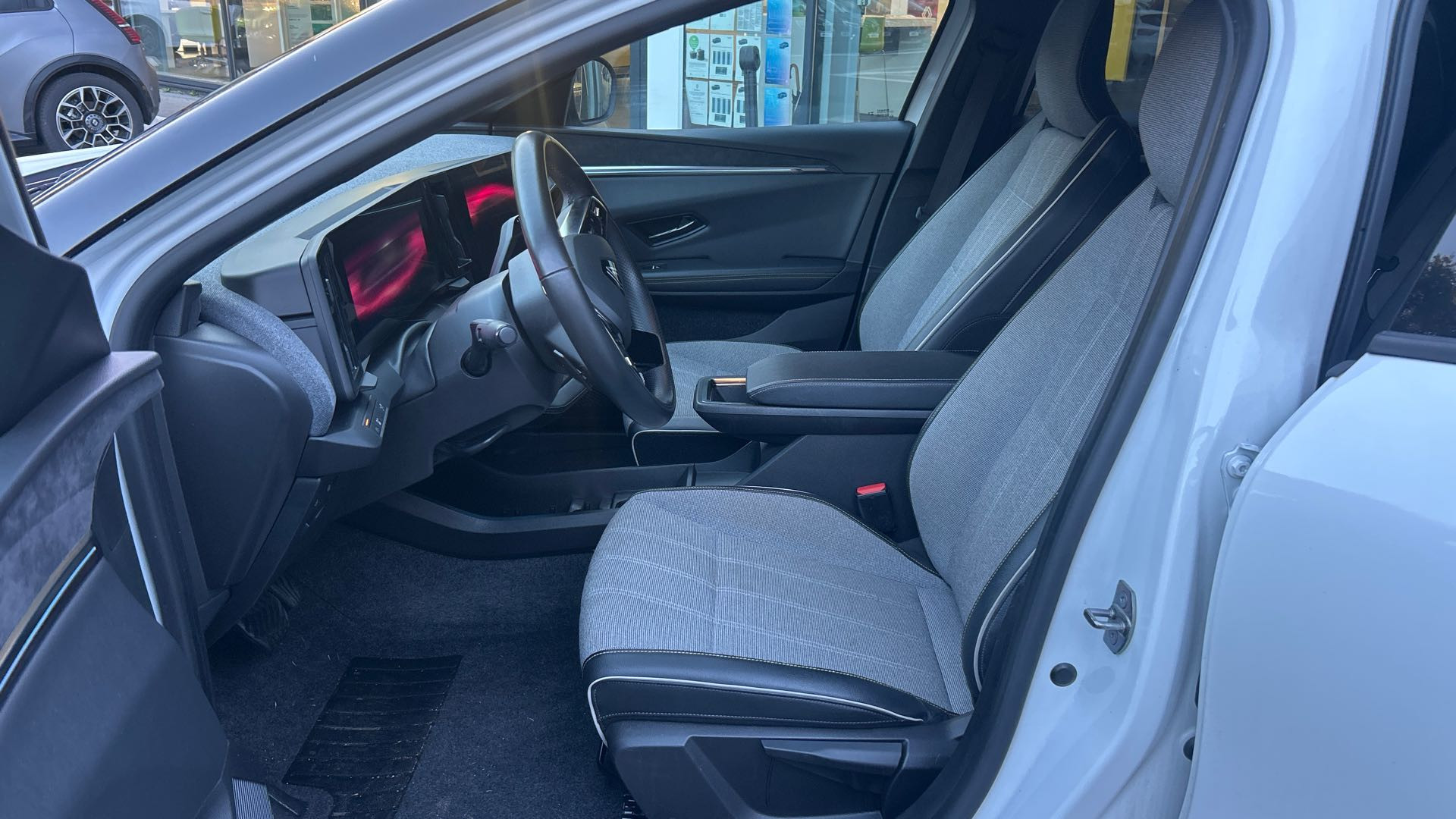 Vente en ligne Renault Megane E-Tech  EV60 220 ch super charge au prix de 28 990 €