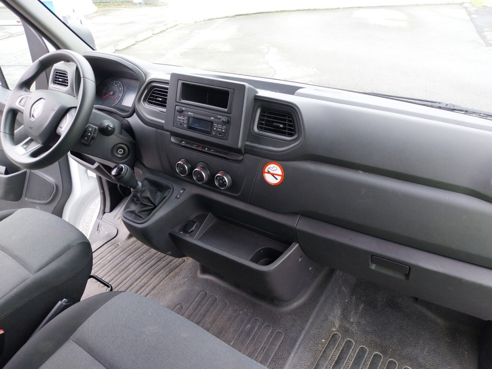Vente en ligne Renault Master Fourgon MASTER FGN TRAC F3500 L2H2 BLUE DCI 135 au prix de 20 990 €