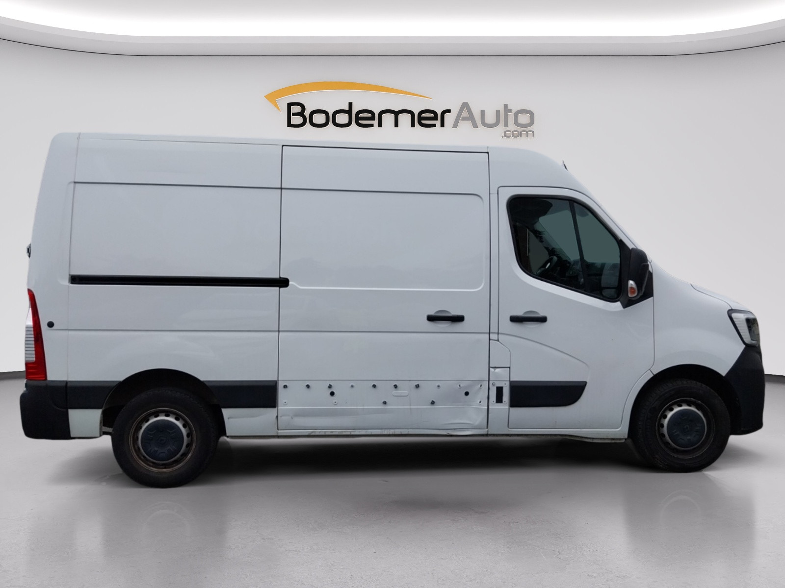 Vente en ligne Renault Master Fourgon MASTER FGN TRAC F3500 L2H2 BLUE DCI 135 au prix de 20 990 €