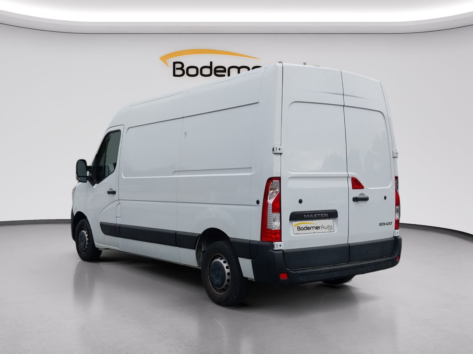 Vente en ligne Renault Master Fourgon MASTER FGN TRAC F3500 L2H2 BLUE DCI 135 au prix de 20 990 €