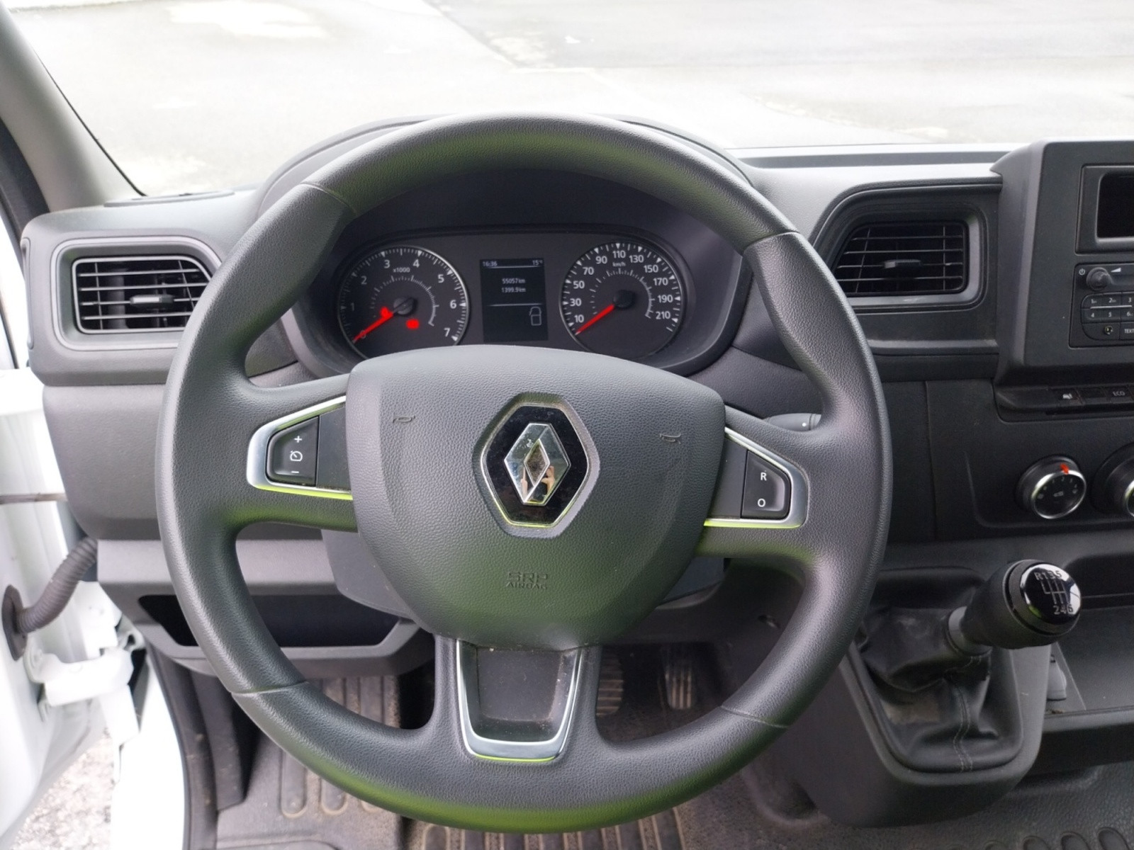 Vente en ligne Renault Master Fourgon MASTER FGN TRAC F3500 L2H2 BLUE DCI 135 au prix de 20 990 €
