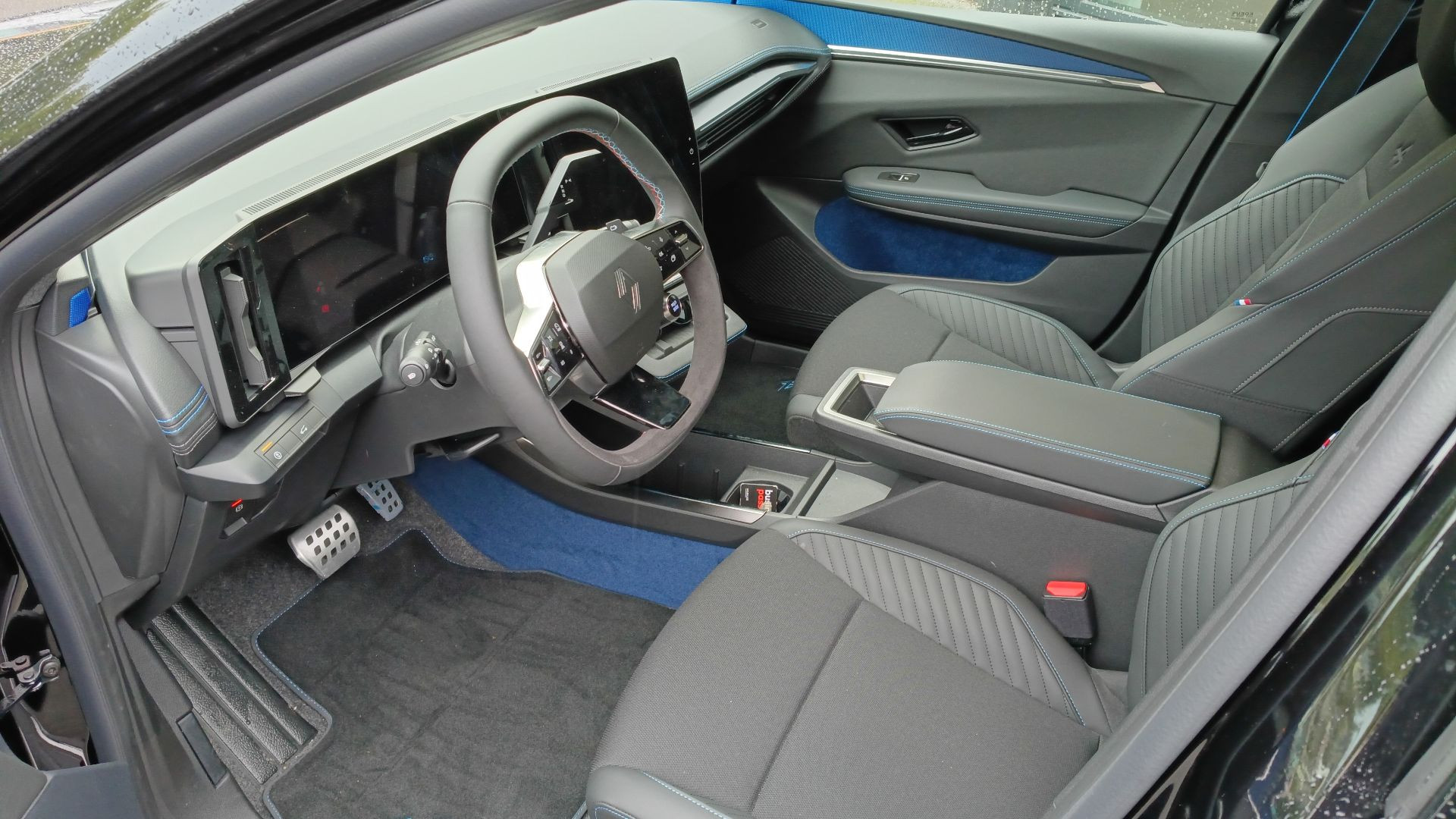 Vente en ligne Renault Scenic E-Tech Scenic E-Tech électrique 220 ch grande autonomie au prix de 46 990 €