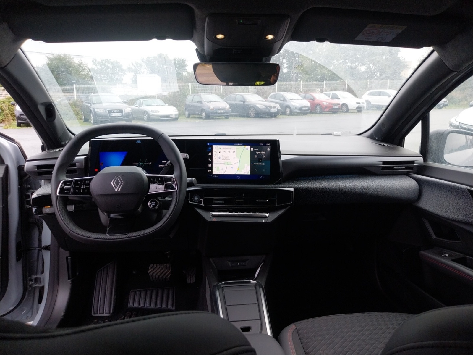Vente en ligne Renault Clio 6 Clio E-Tech full hybrid 160 ch au prix de 25 990 €
