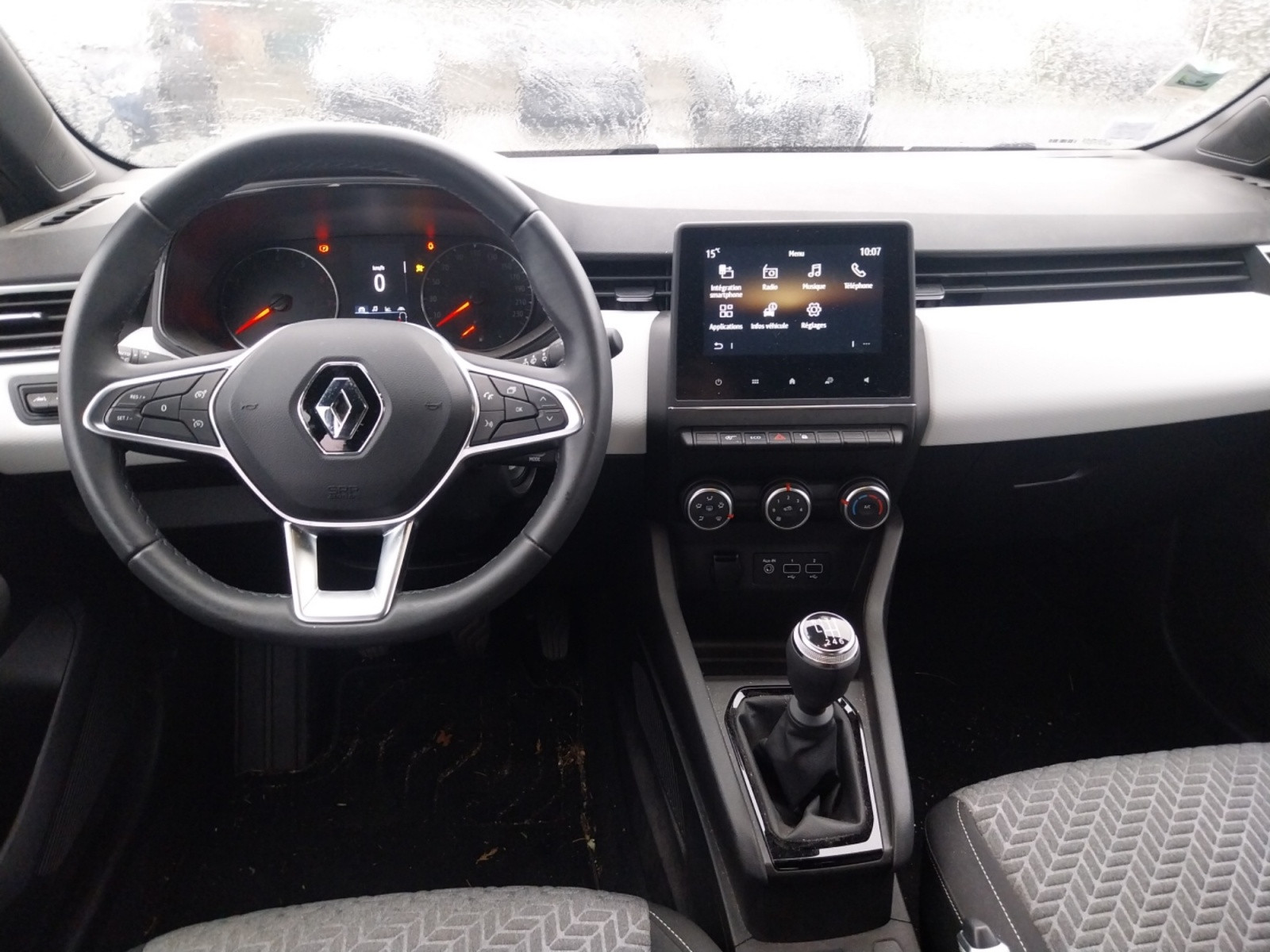 Vente en ligne Renault Clio 5 Clio TCe 90 - 21N au prix de 13 990 €