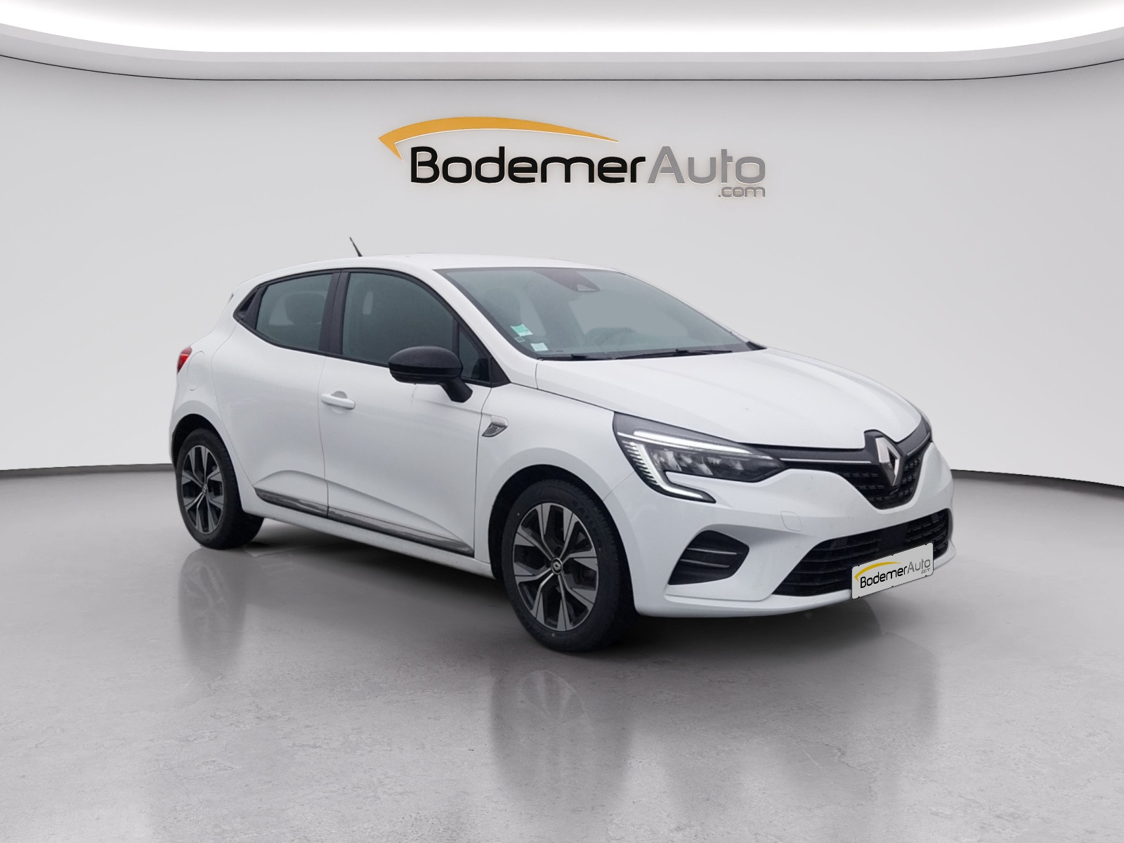 Vente en ligne Renault Clio 5 Clio TCe 90 - 21N au prix de 13 990 €