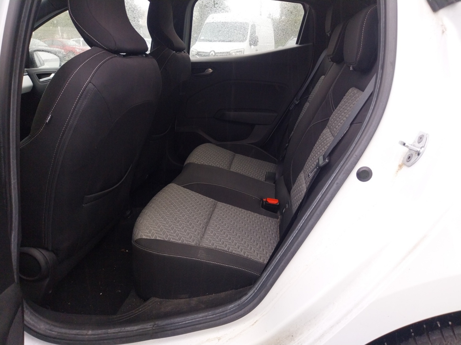 Vente en ligne Renault Clio 5 Clio TCe 90 - 21N au prix de 13 990 €
