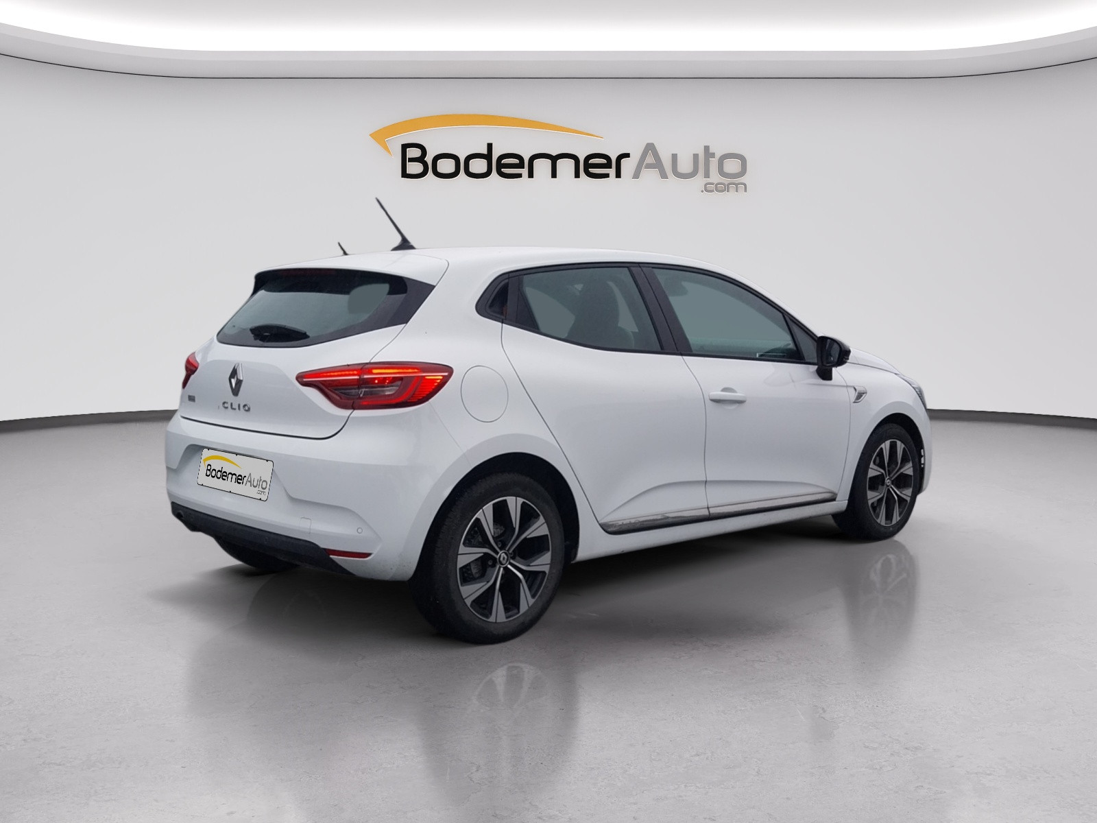 Vente en ligne Renault Clio 5 Clio TCe 90 - 21N au prix de 13 990 €