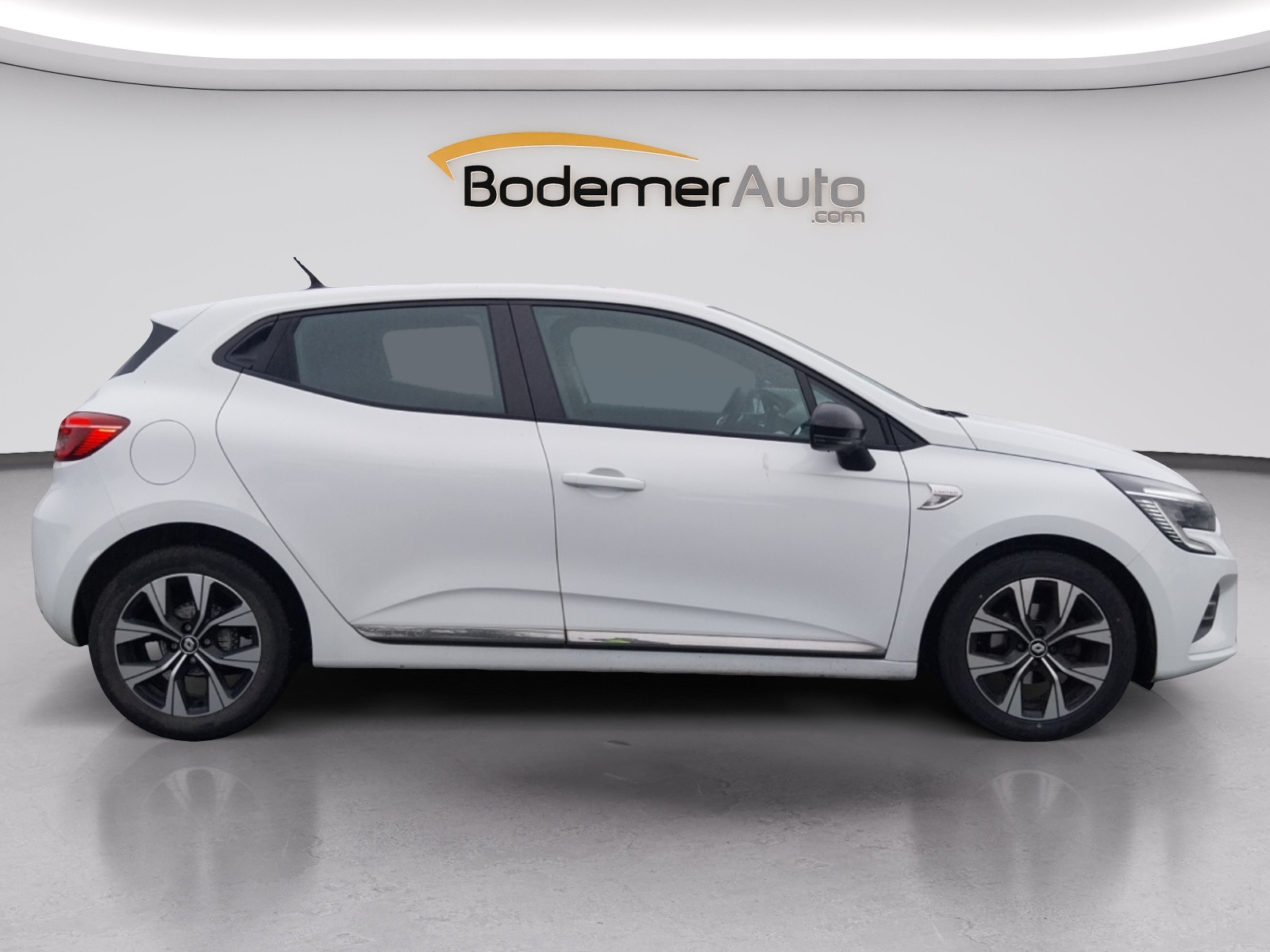 Vente en ligne Renault Clio 5 Clio TCe 90 - 21N au prix de 13 990 €