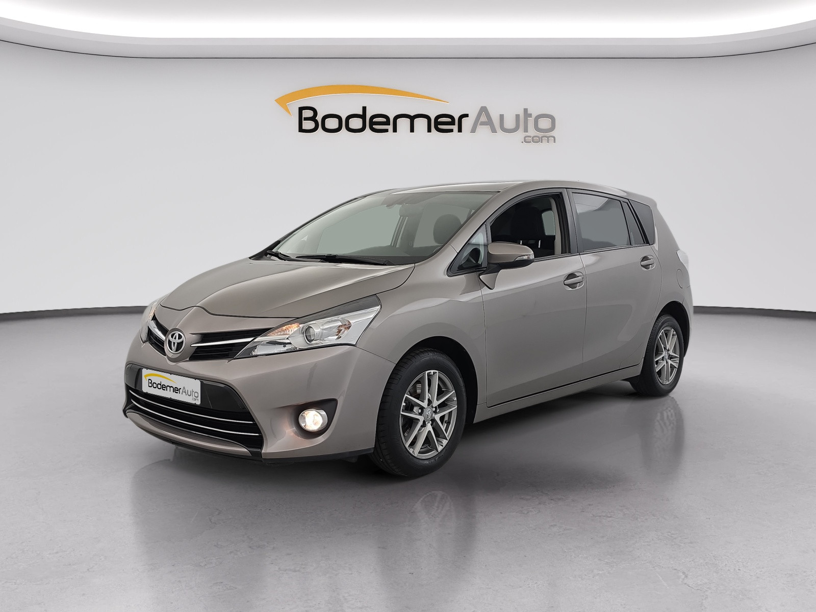 Toyota Verso Verso 112 D-4D FAP occasion de 2015 en vente à Châteaulin
