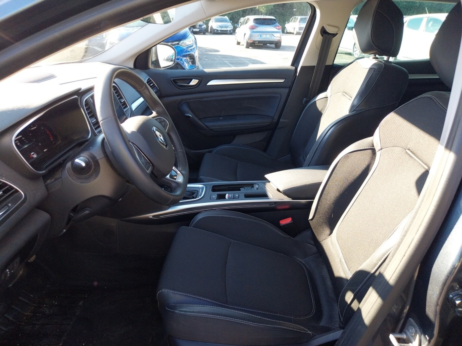 Vente en ligne Renault Megane 4  TCe 140 EDC au prix de 19 990 €