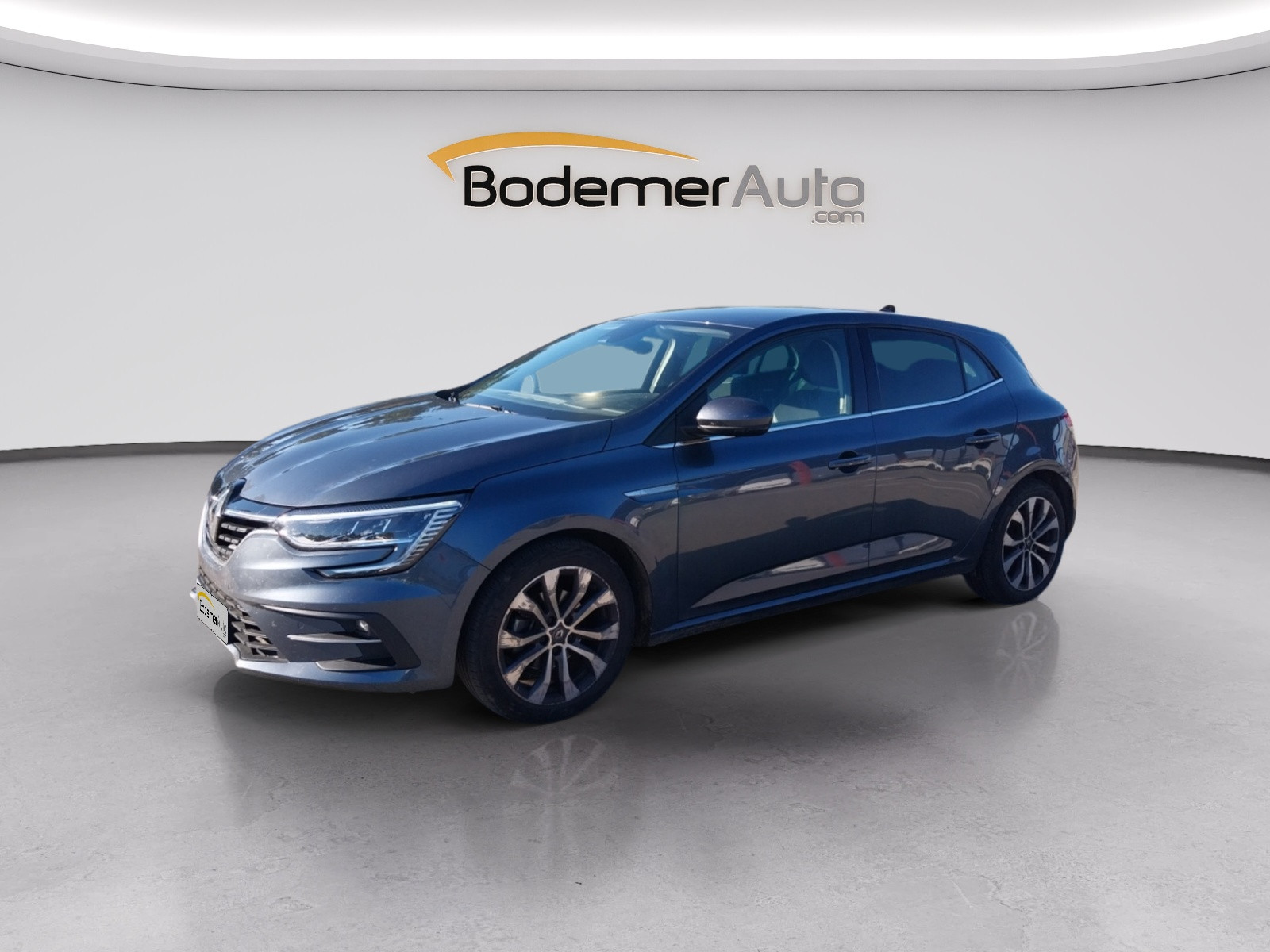 Renault Megane 4  TCe 140 EDC occasion de 2023 en vente à Châteaulin