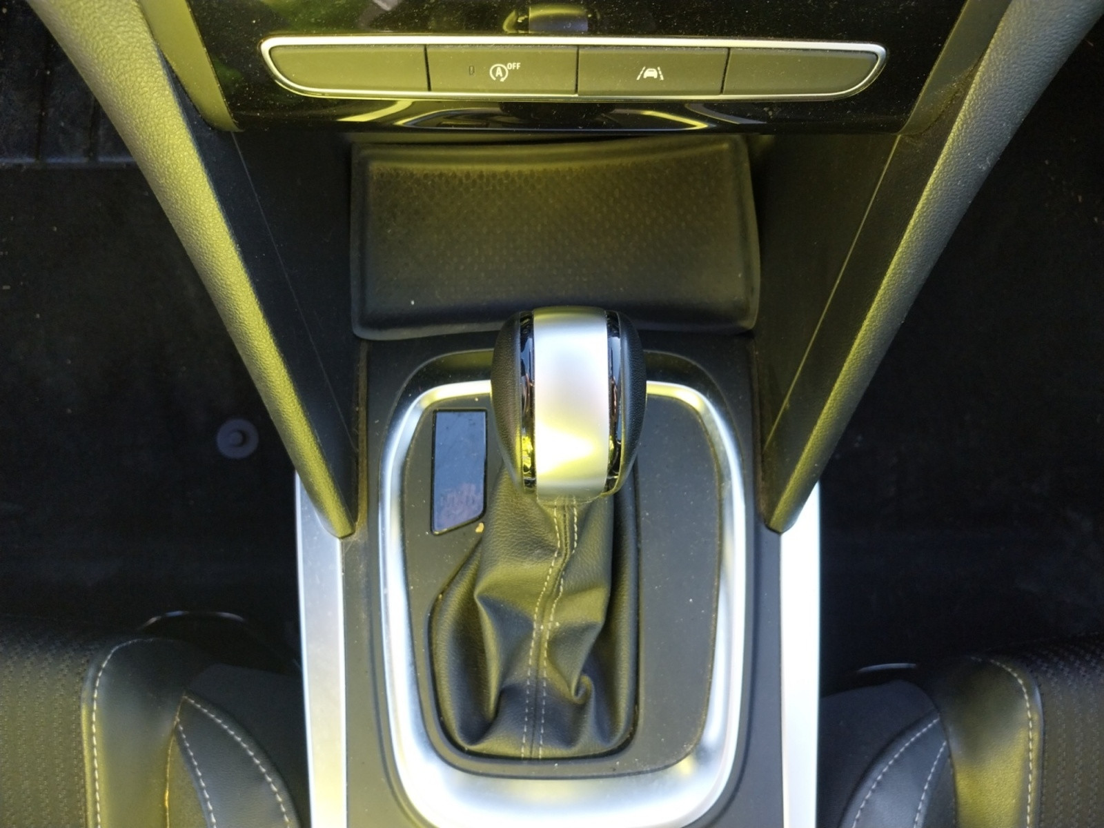 Vente en ligne Renault Megane 4  TCe 140 EDC au prix de 19 990 €