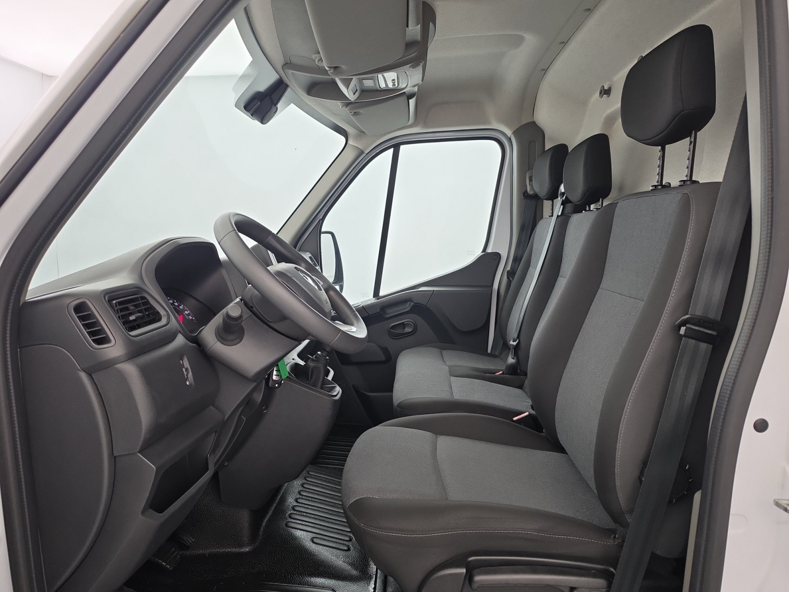 Vente en ligne Renault Master Fourgon MASTER FGN TRAC F3500 L2H2 BLUE DCI 135 au prix de 20 990 €