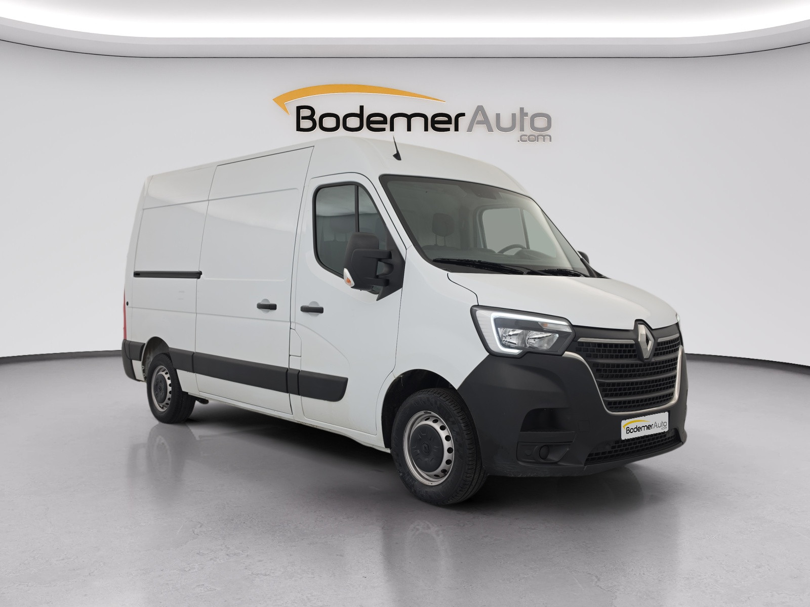 Vente en ligne Renault Master Fourgon MASTER FGN TRAC F3500 L2H2 BLUE DCI 135 au prix de 20 990 €