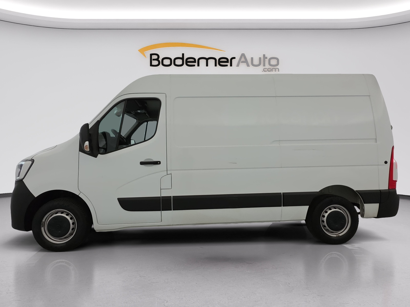 Vente en ligne Renault Master Fourgon MASTER FGN TRAC F3500 L2H2 BLUE DCI 135 au prix de 20 990 €