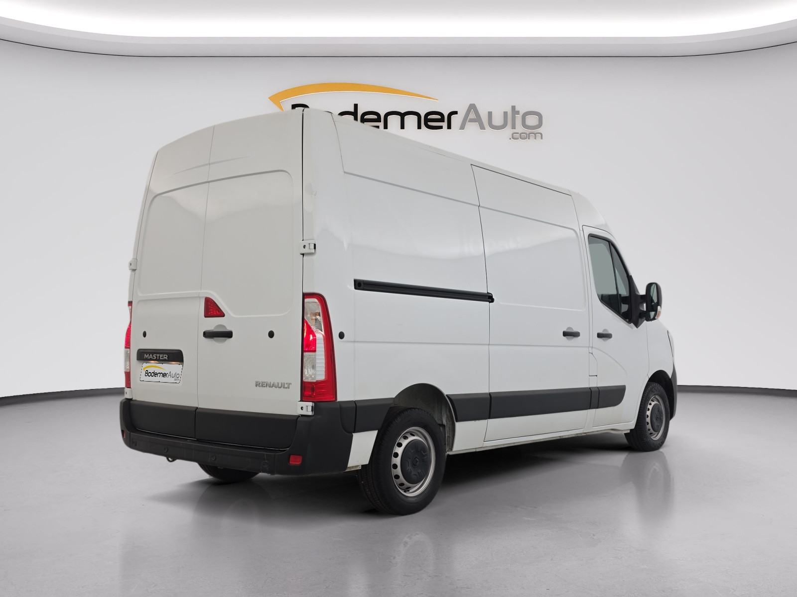 Vente en ligne Renault Master Fourgon MASTER FGN TRAC F3500 L2H2 BLUE DCI 135 au prix de 20 990 €