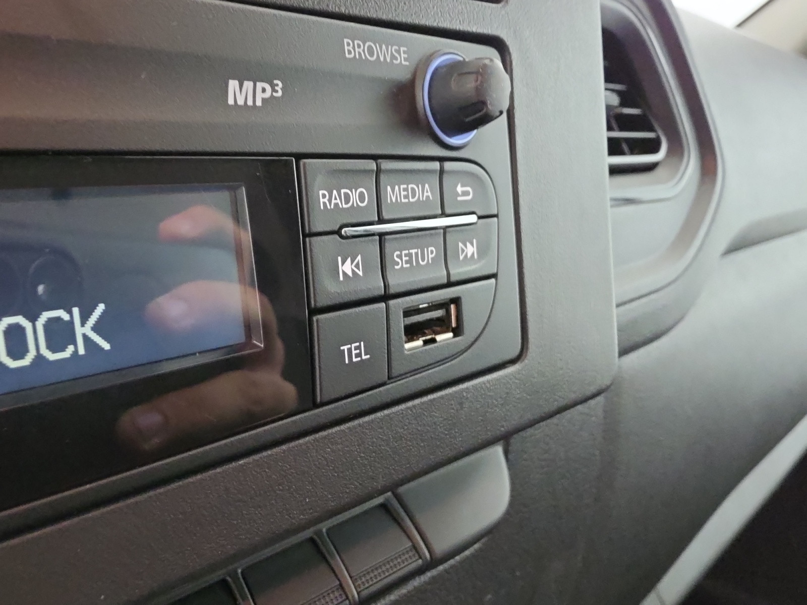 Vente en ligne Renault Master Fourgon MASTER FGN TRAC F3500 L2H2 BLUE DCI 135 au prix de 20 990 €
