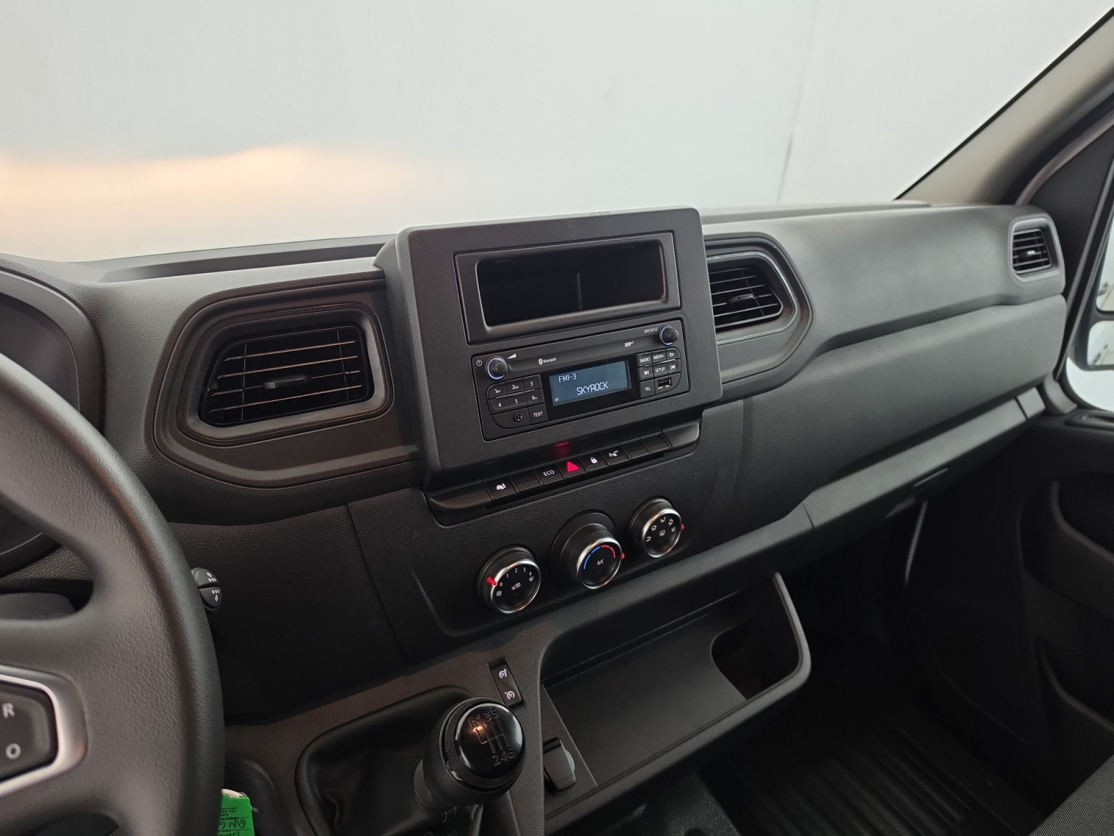 Vente en ligne Renault Master Fourgon MASTER FGN TRAC F3500 L2H2 BLUE DCI 135 au prix de 20 990 €