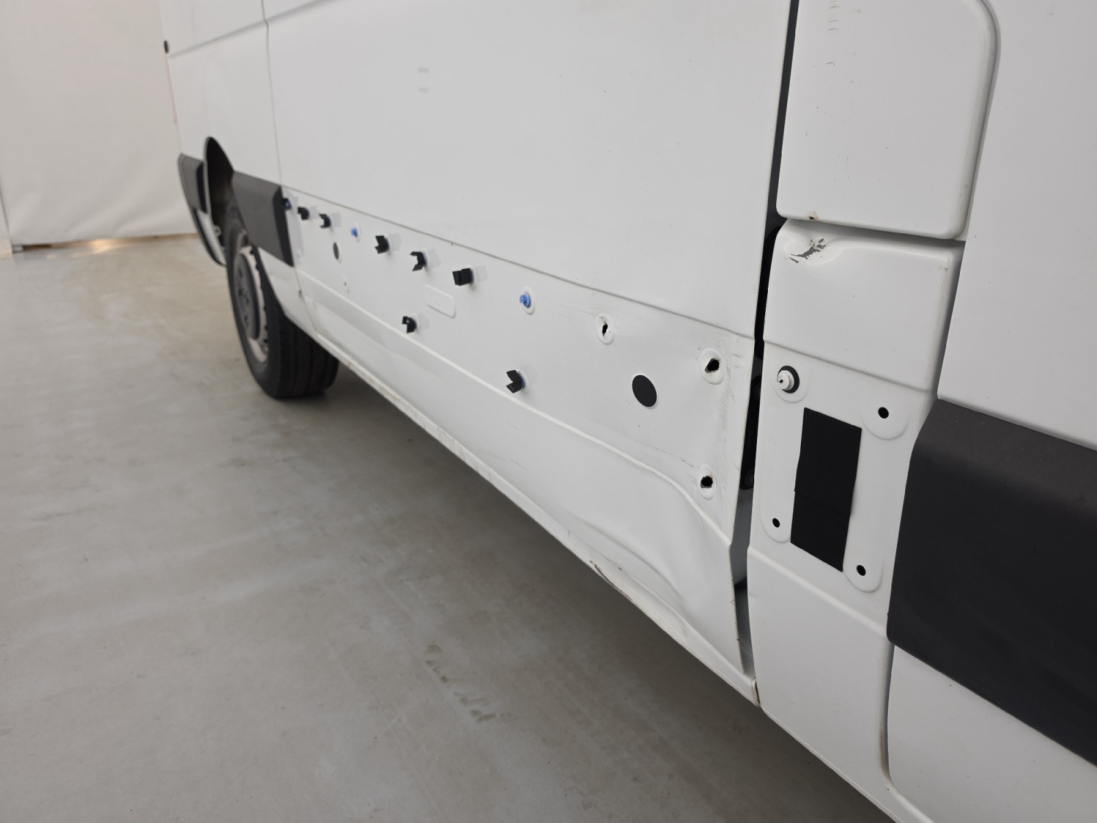 Vente en ligne Renault Master Fourgon MASTER FGN TRAC F3500 L2H2 BLUE DCI 135 au prix de 20 990 €