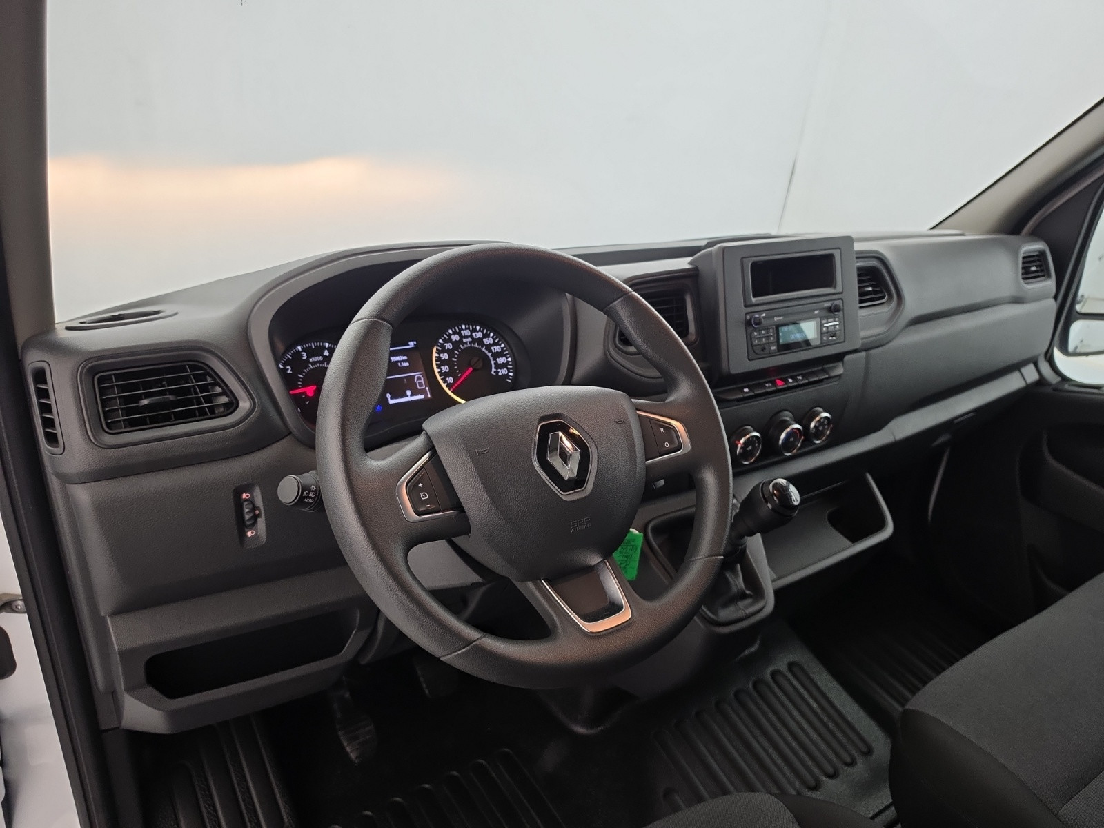 Vente en ligne Renault Master Fourgon MASTER FGN TRAC F3500 L2H2 BLUE DCI 135 au prix de 20 990 €