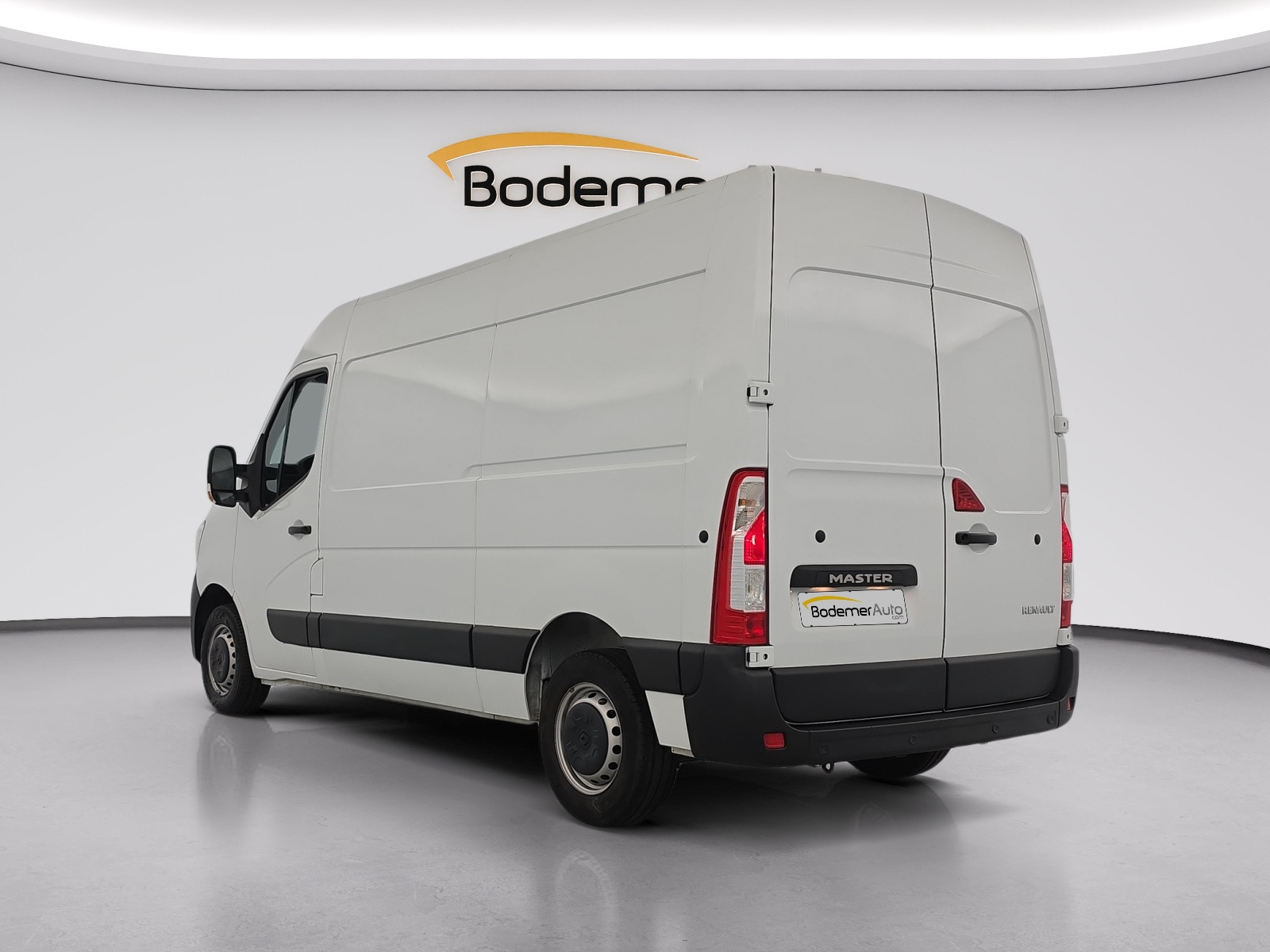 Vente en ligne Renault Master Fourgon MASTER FGN TRAC F3500 L2H2 BLUE DCI 135 au prix de 20 990 €