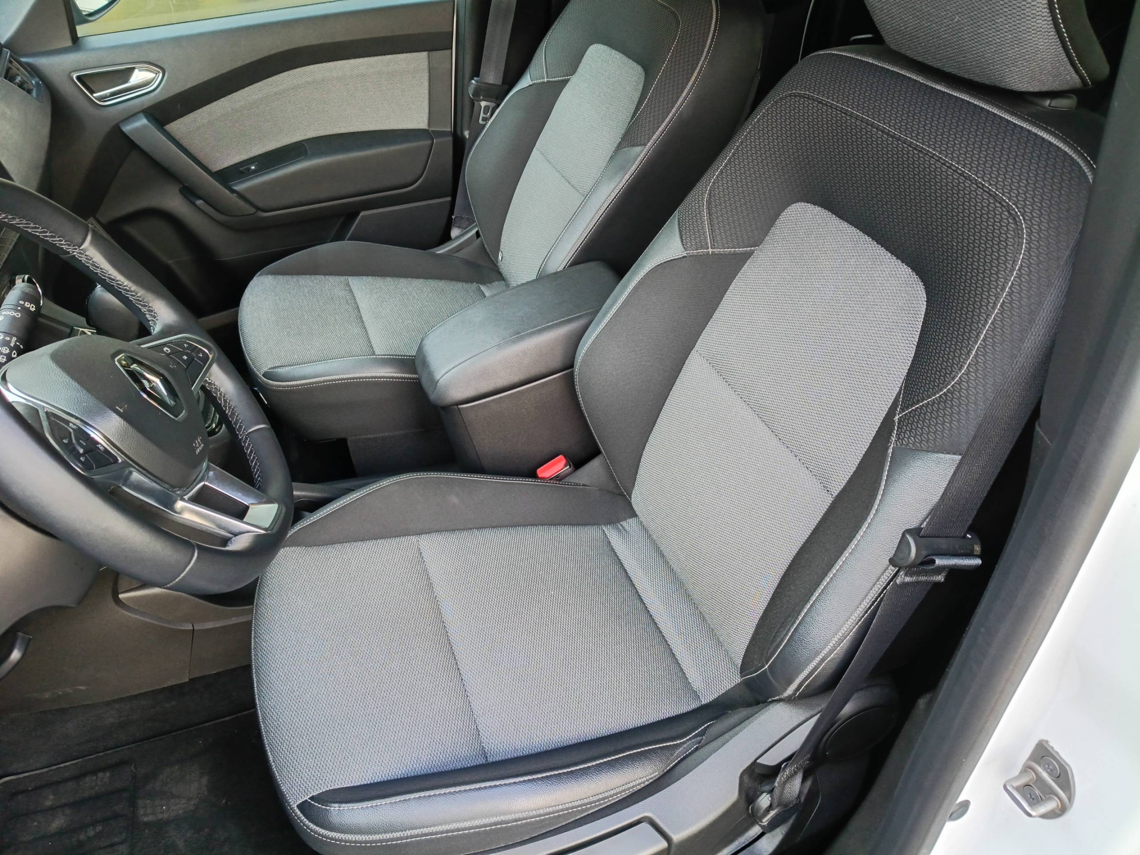 Vente en ligne Renault Kangoo  Blue dCi 115 EDC au prix de 25 990 €