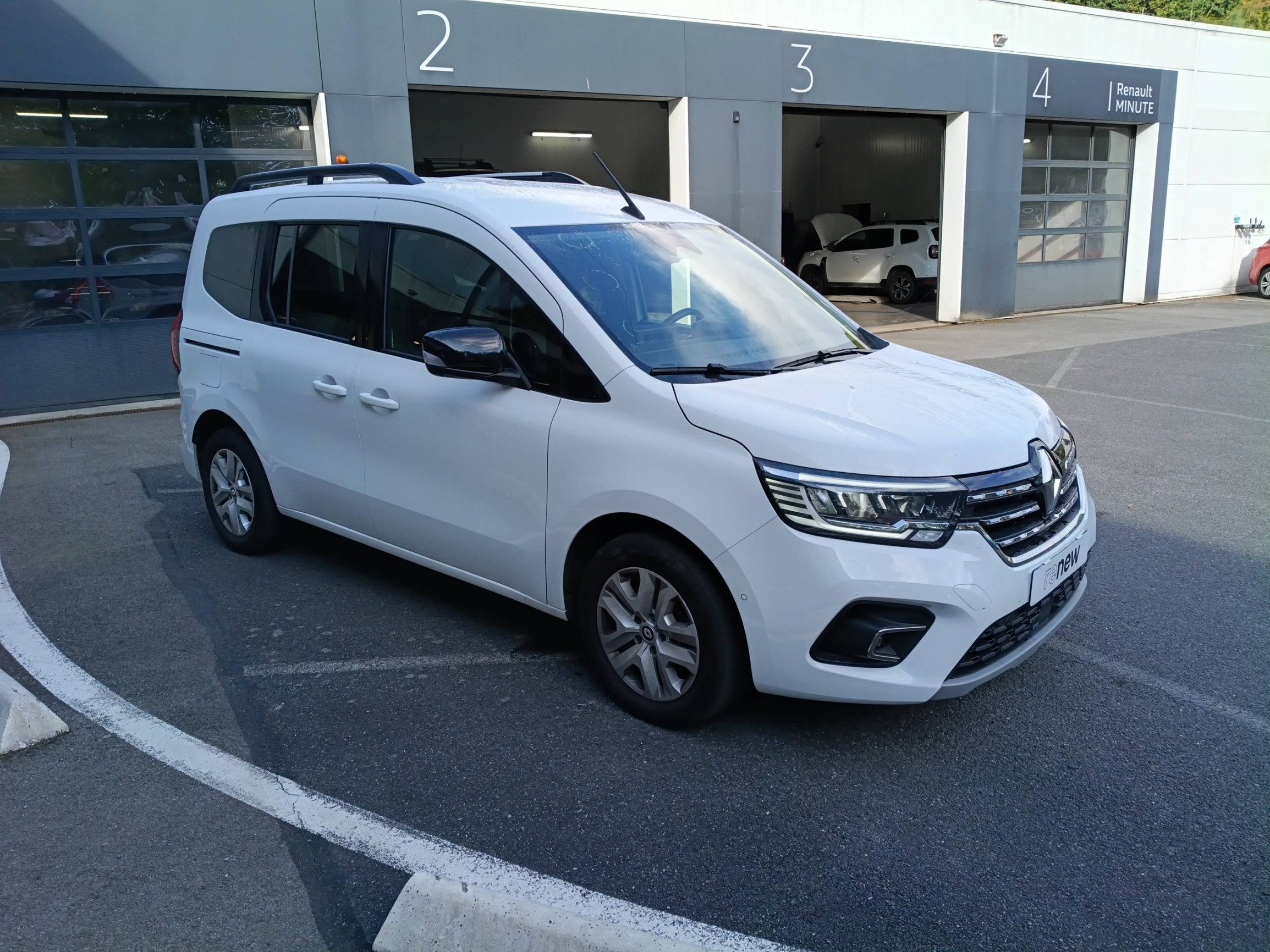 Vente en ligne Renault Kangoo  Blue dCi 115 EDC au prix de 25 990 €