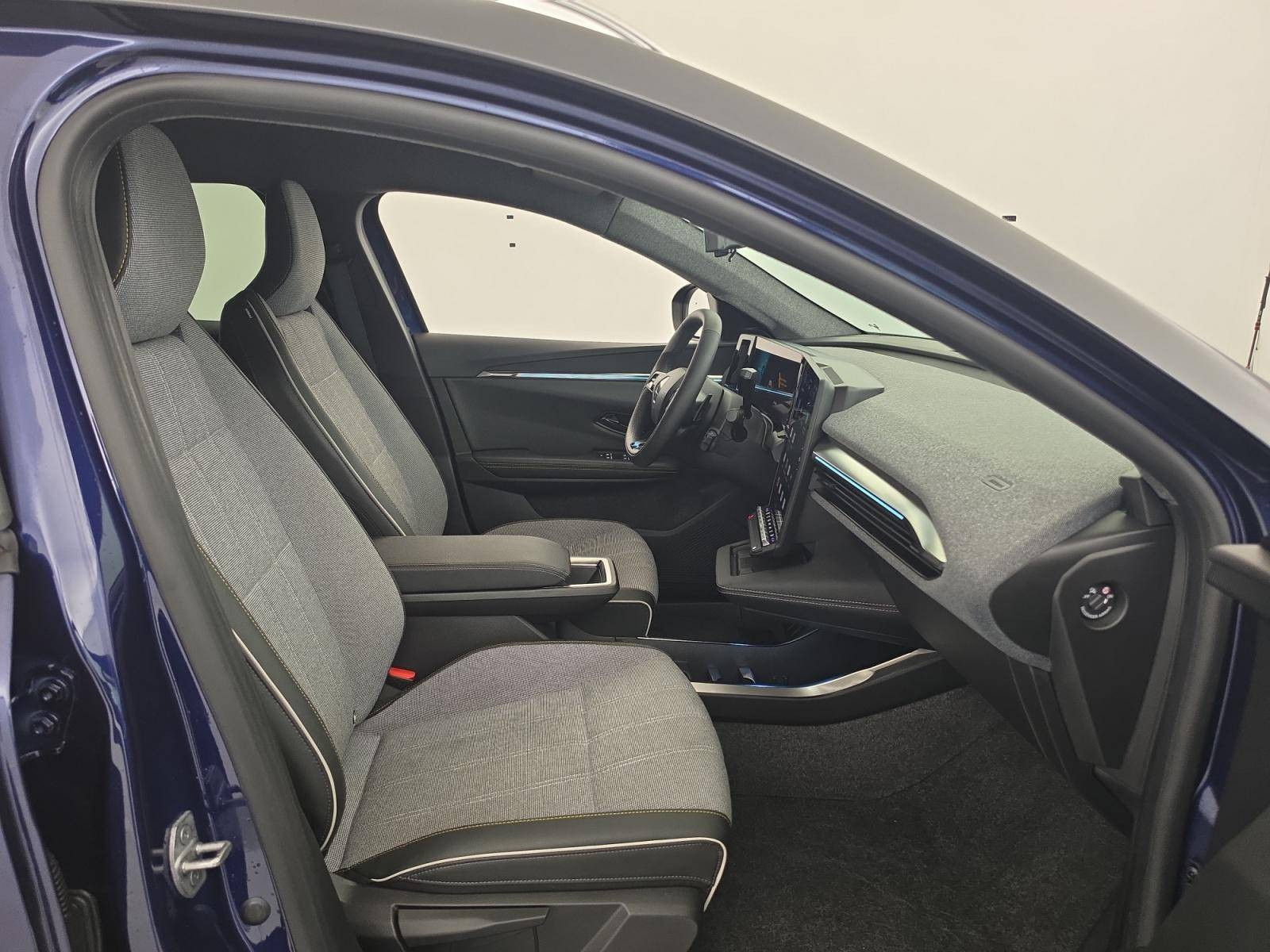 Vente en ligne Renault Scenic E-Tech Scenic E-Tech électrique 220 ch grande autonomie au prix de 37 990 €