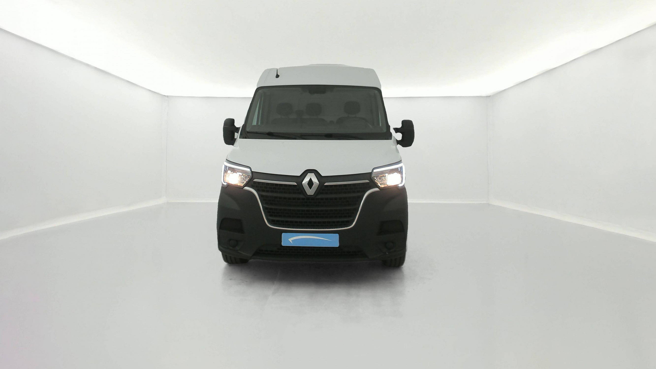 Vente en ligne Renault Master Fourgon MASTER FGN TRAC F3500 L2H2 BLUE DCI 135 au prix de 22 990 €