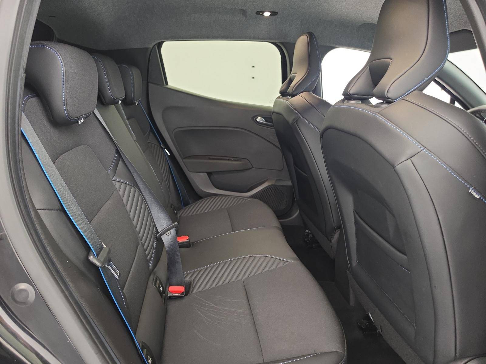 Vente en ligne Renault Clio 5 Clio TCe 90 au prix de 17 490 €