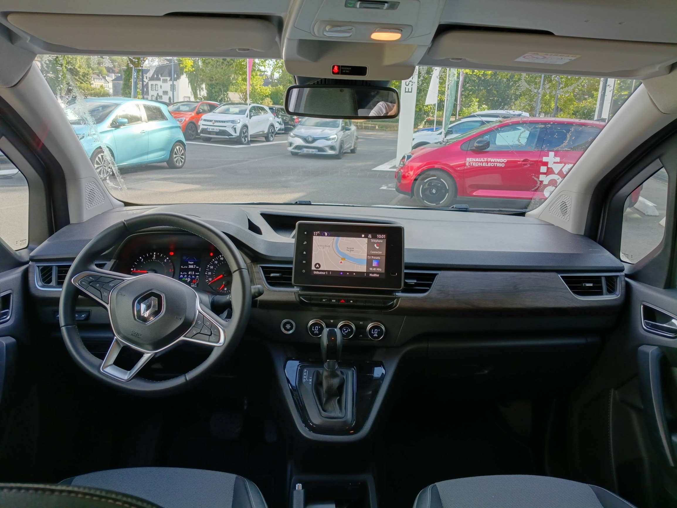 Vente en ligne Renault Kangoo  Blue dCi 115 EDC au prix de 25 990 €