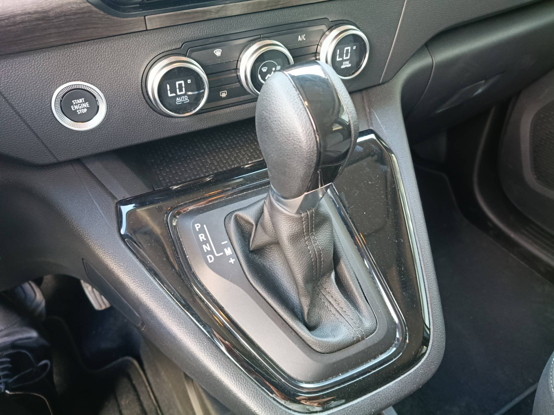Vente en ligne Renault Kangoo  Blue dCi 115 EDC au prix de 25 990 €
