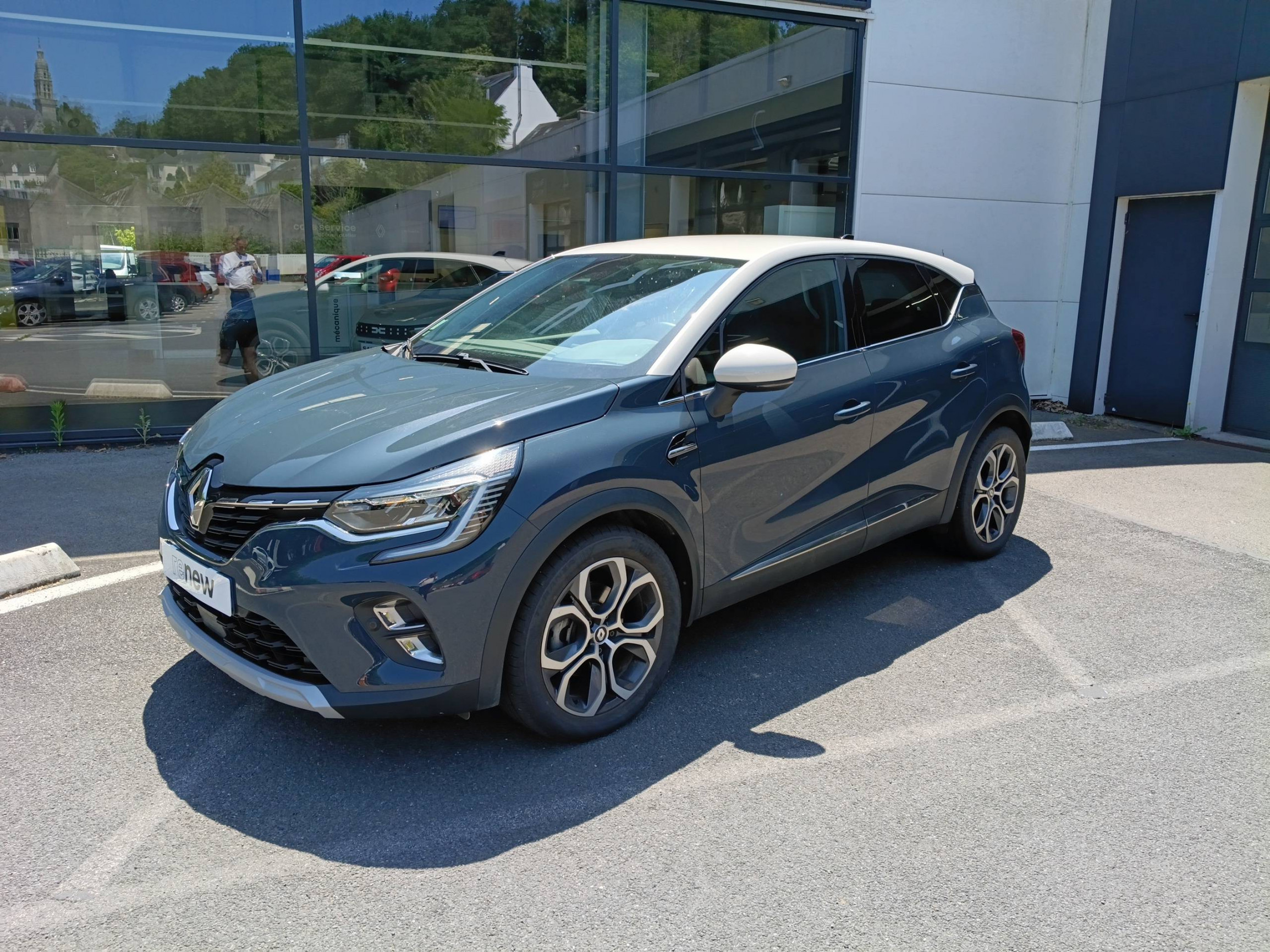 Renault Captur  E-Tech full hybrid 145 occasion de 2023 en vente à Châteaulin