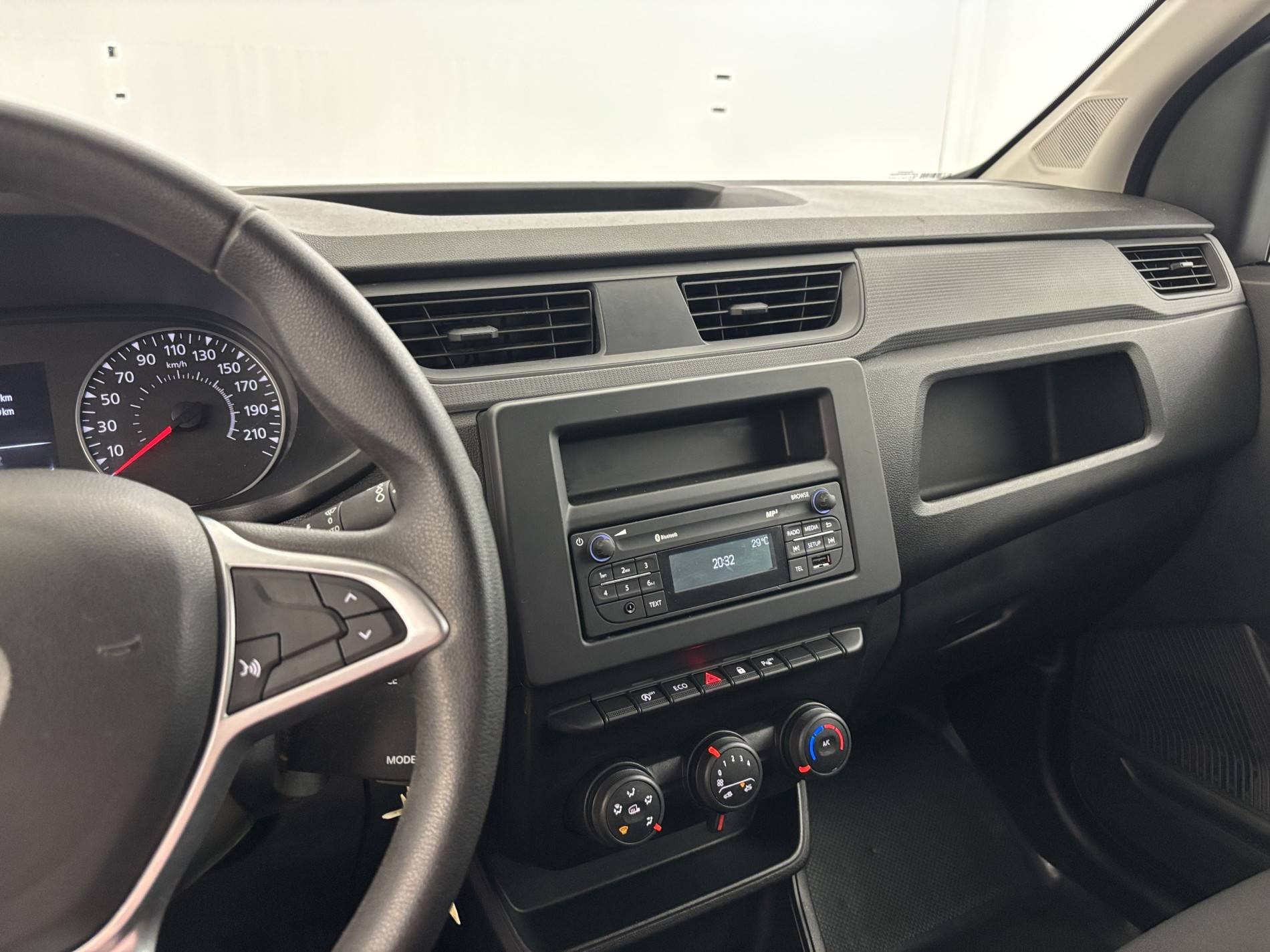 Vente en ligne Renault Express Van  BLUE DCI 95 - 22 au prix de 15 490 €