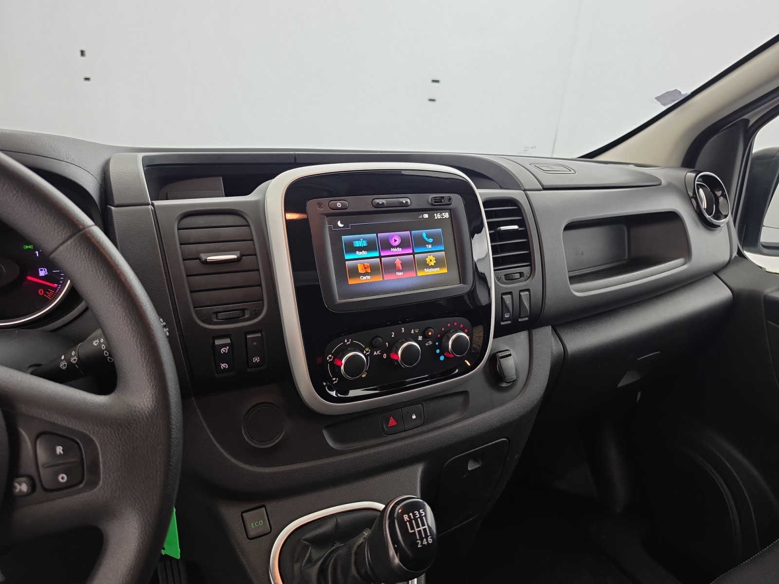 Vente en ligne Renault Trafic 3 Fourgon TRAFIC FGN L2H1 1300 KG DCI 95 au prix de 14 990 €